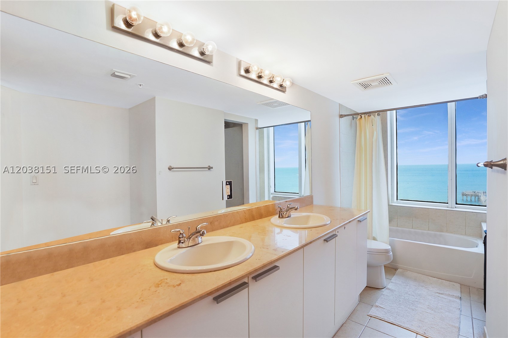 LA PERLA CONDO - Residential