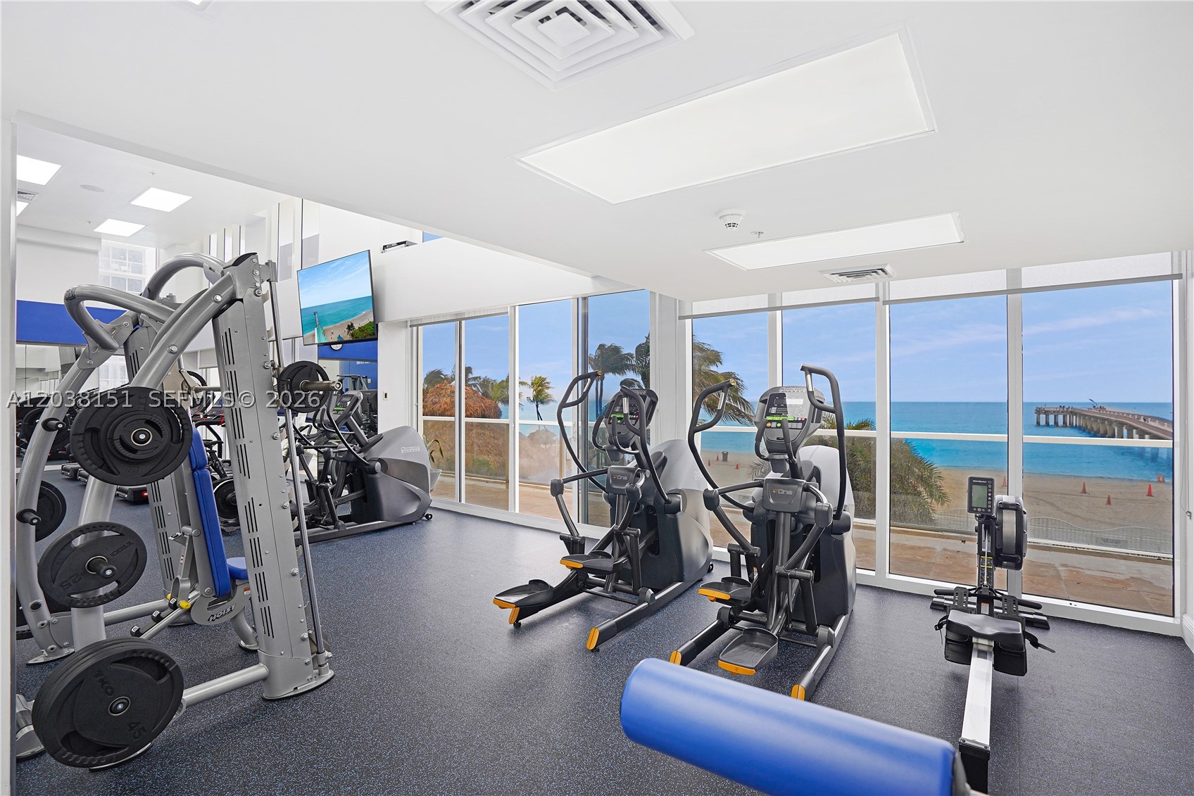 LA PERLA CONDO - Residential