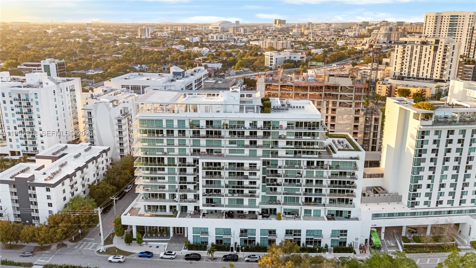LE PARC AT BRICKELL CONDO - Residential