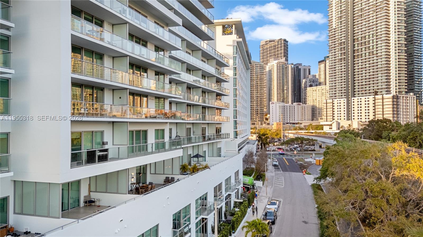 LE PARC AT BRICKELL CONDO - Residential