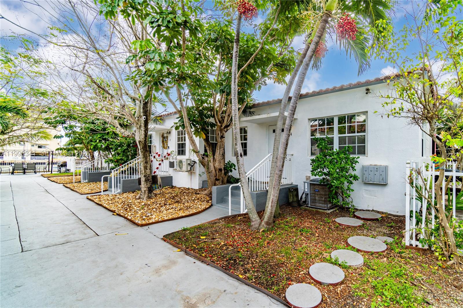 OASIS ON THE BEACH CONDO - Residential