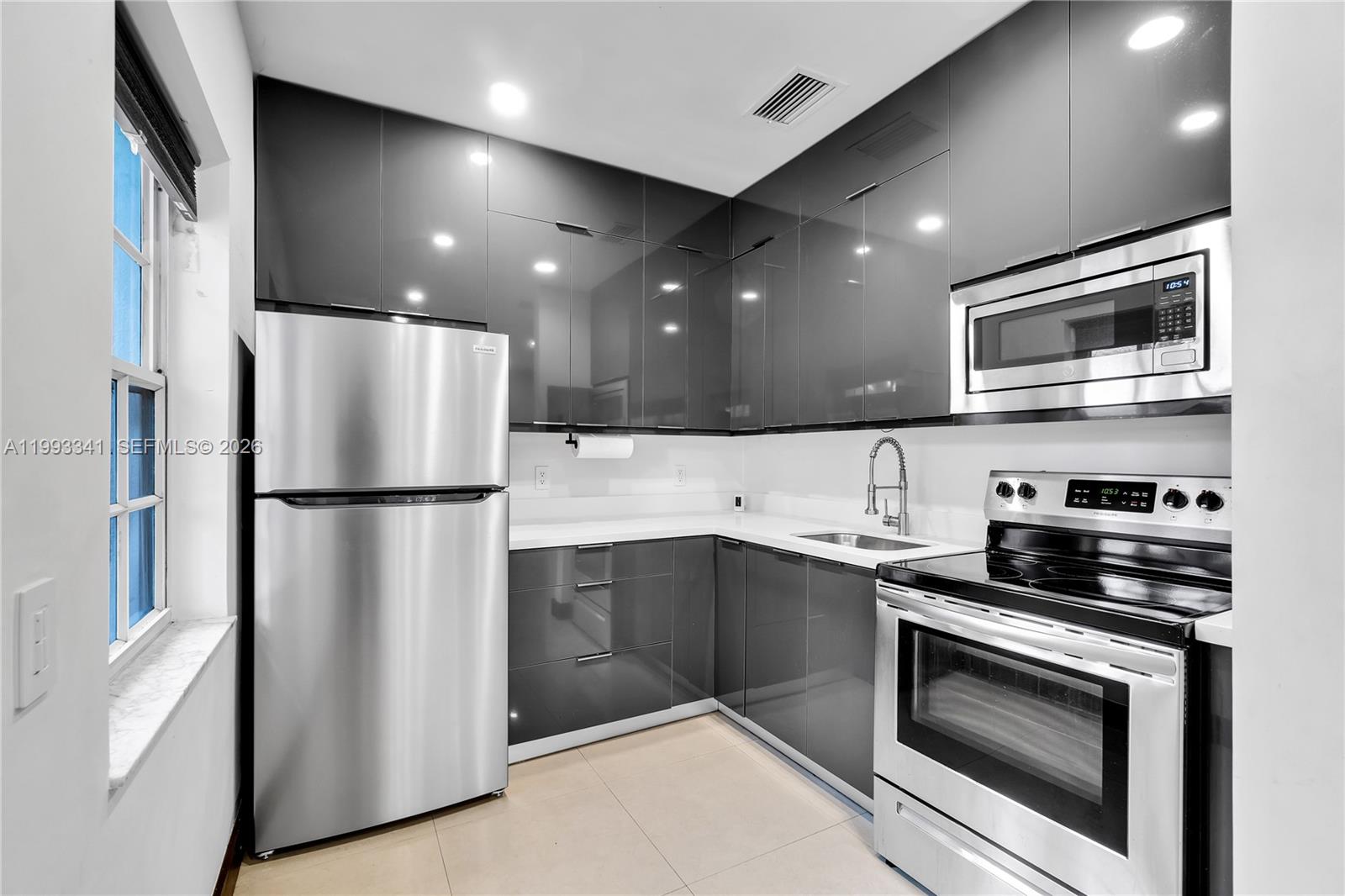OASIS ON THE BEACH CONDO - Residential
