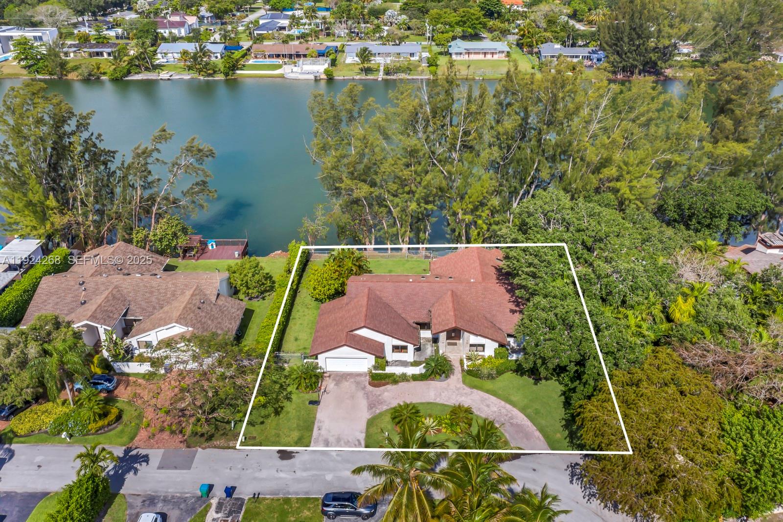 BLUE LAKE ESTATES - Residential Lease