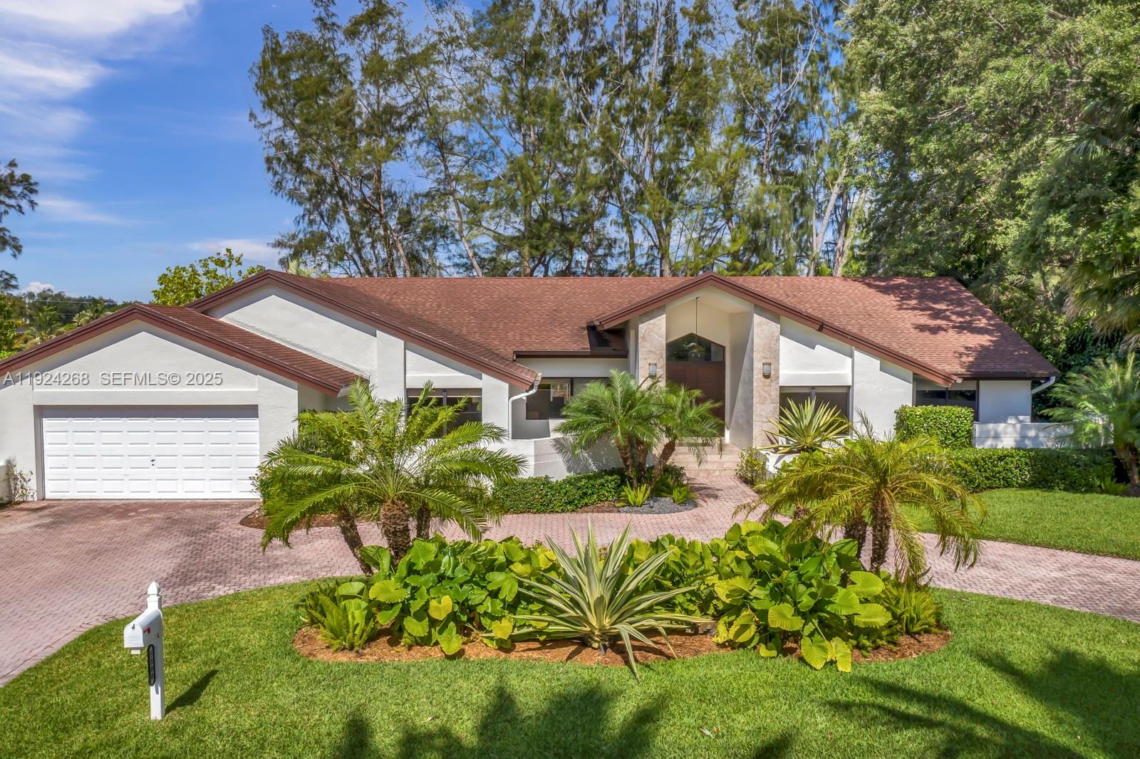 BLUE LAKE ESTATES - Residential Lease