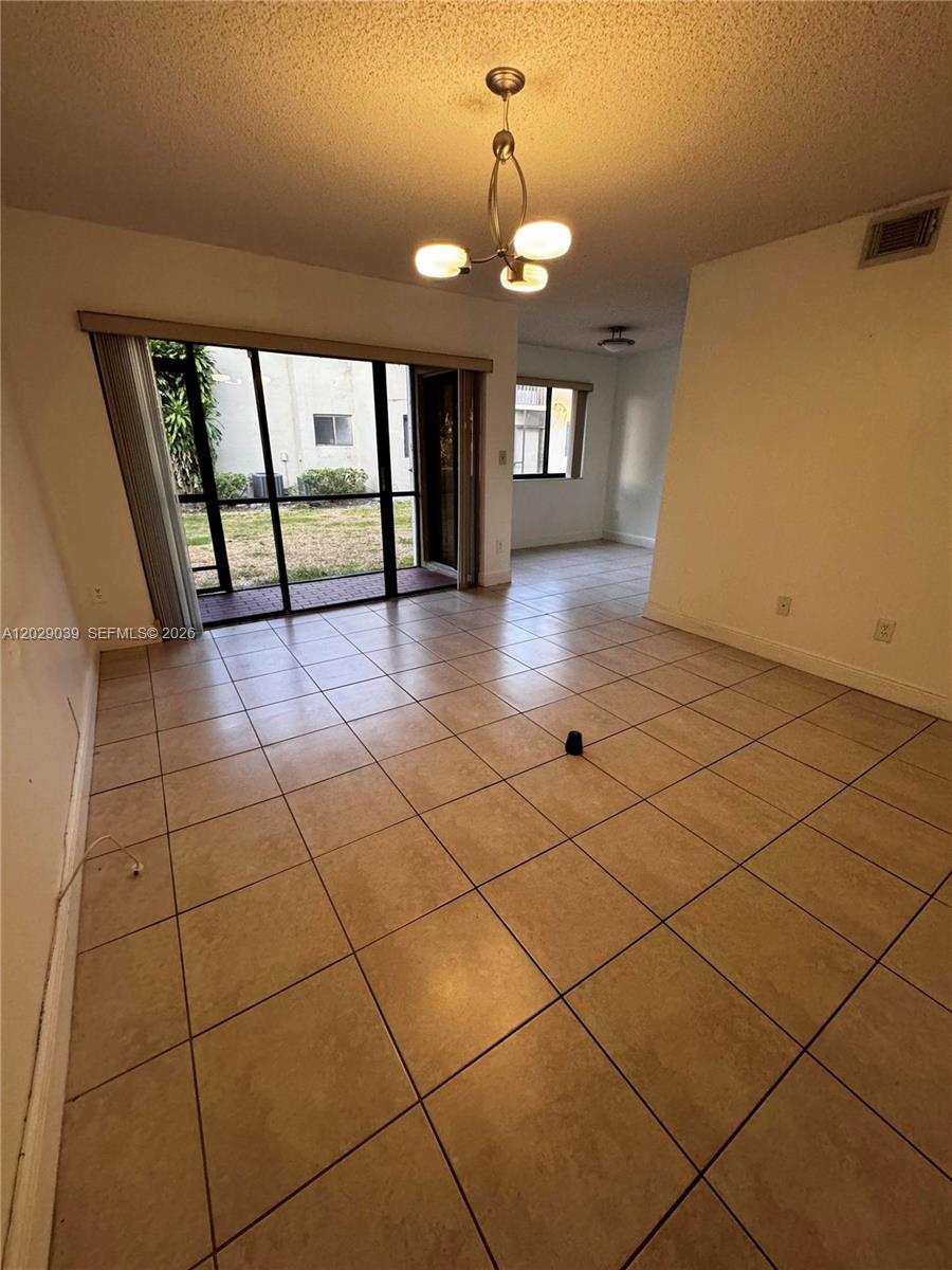 ESPRIT CONDO - Residential Lease