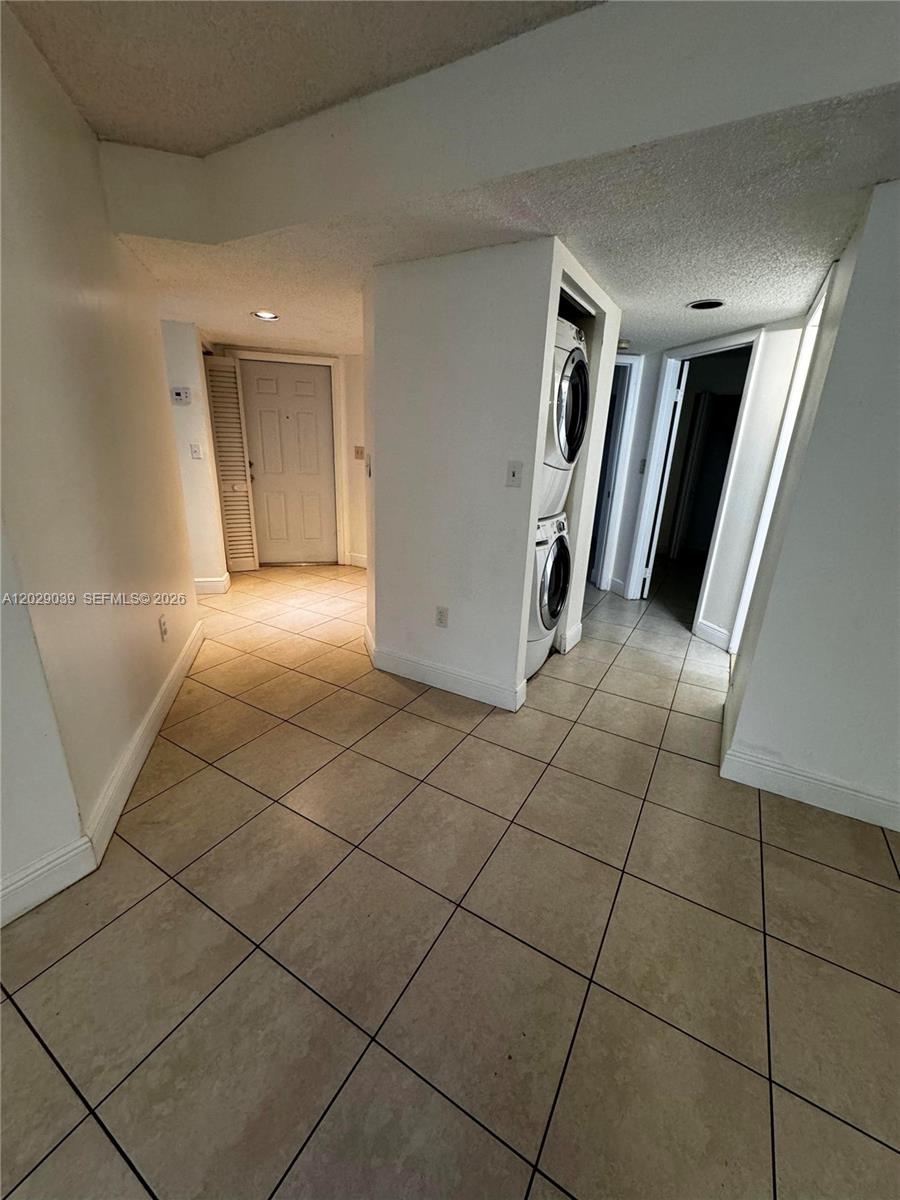 ESPRIT CONDO - Residential Lease