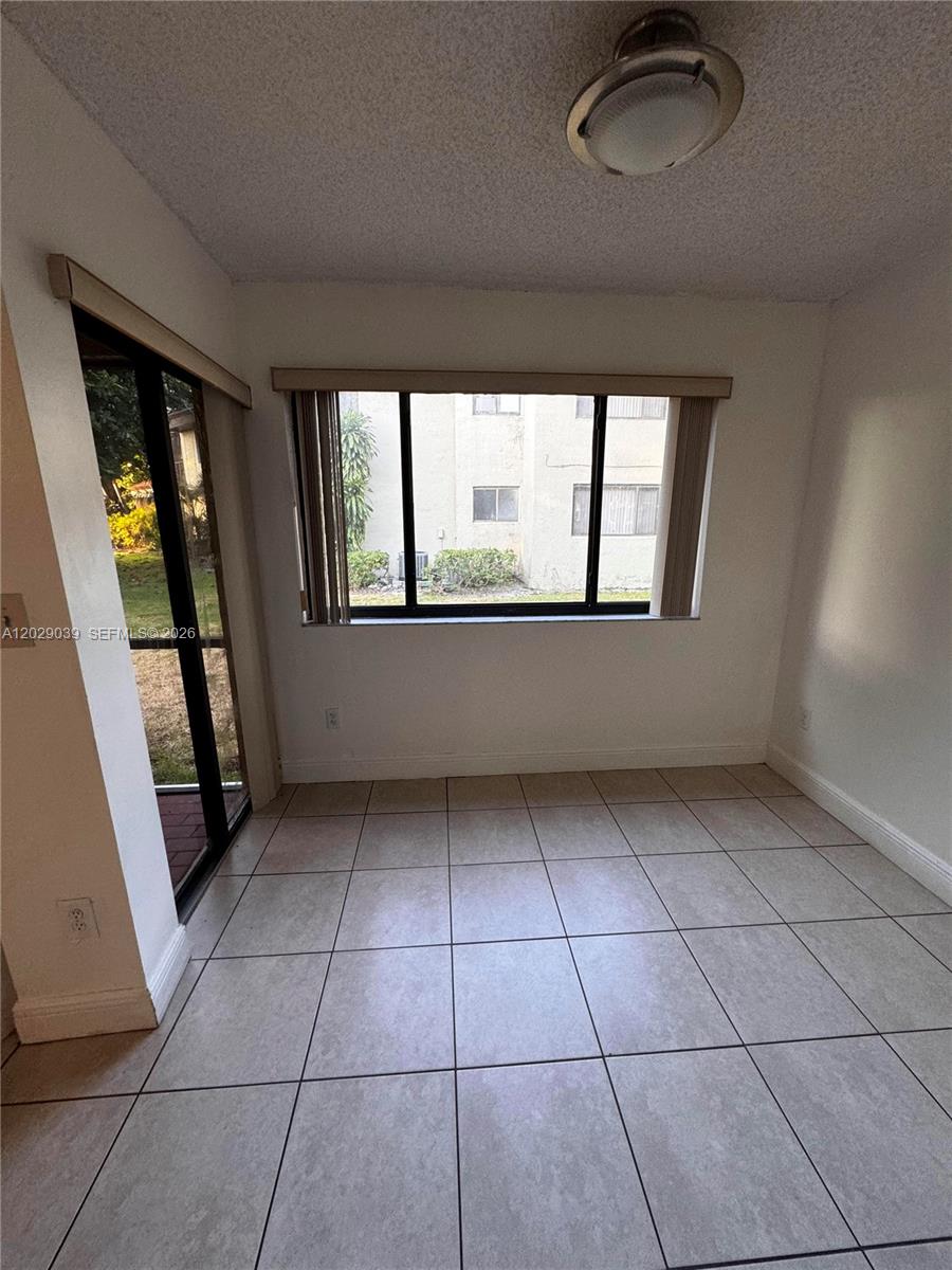 ESPRIT CONDO - Residential Lease