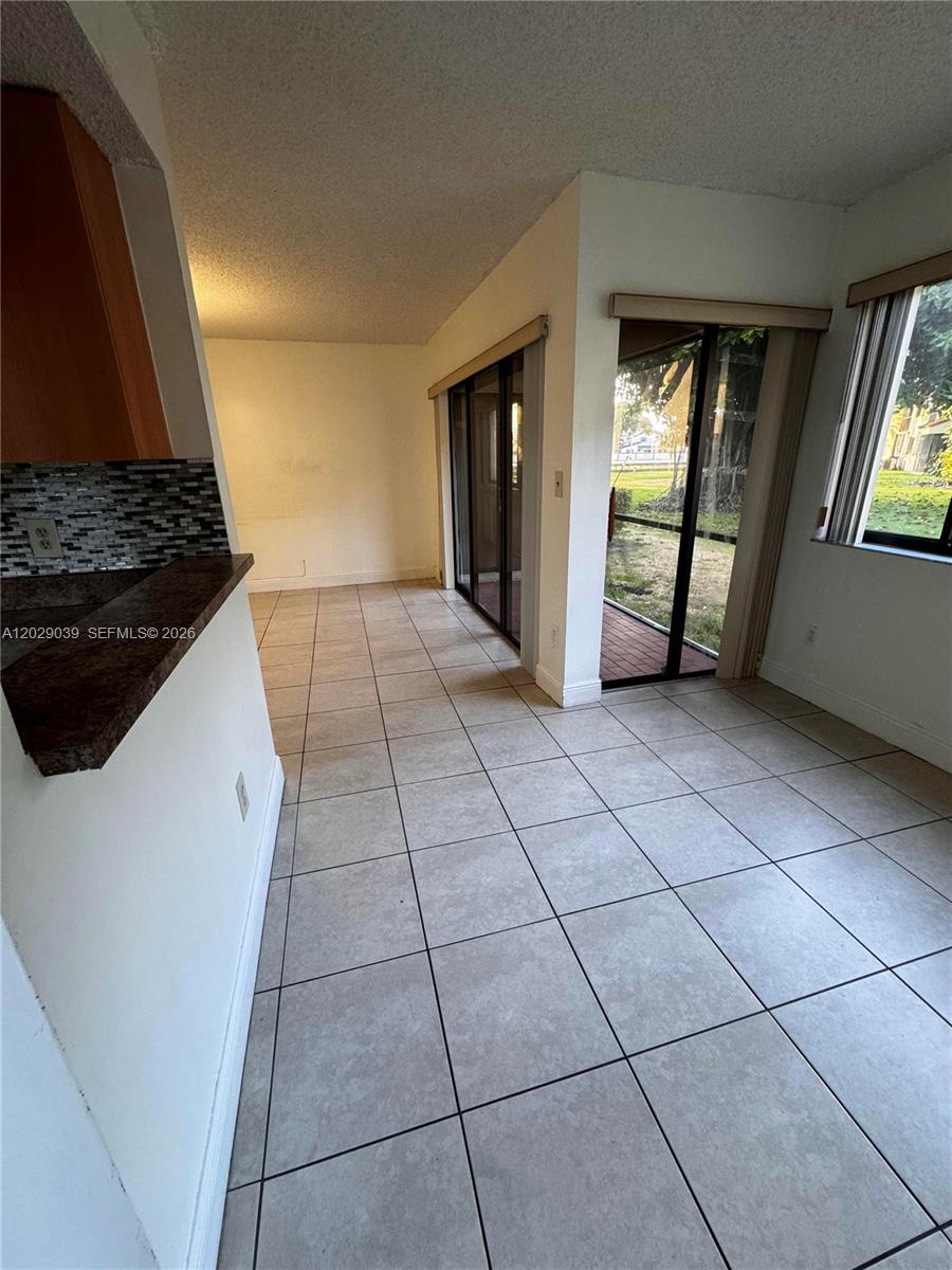 ESPRIT CONDO - Residential Lease