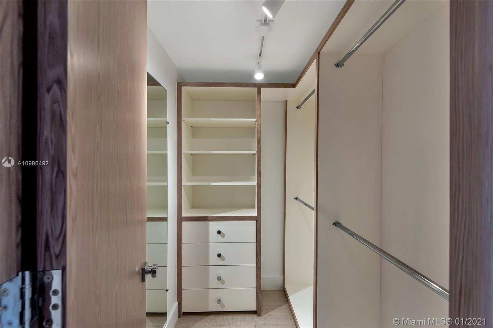 GRAND BAY TOWER CONDO - Residential
