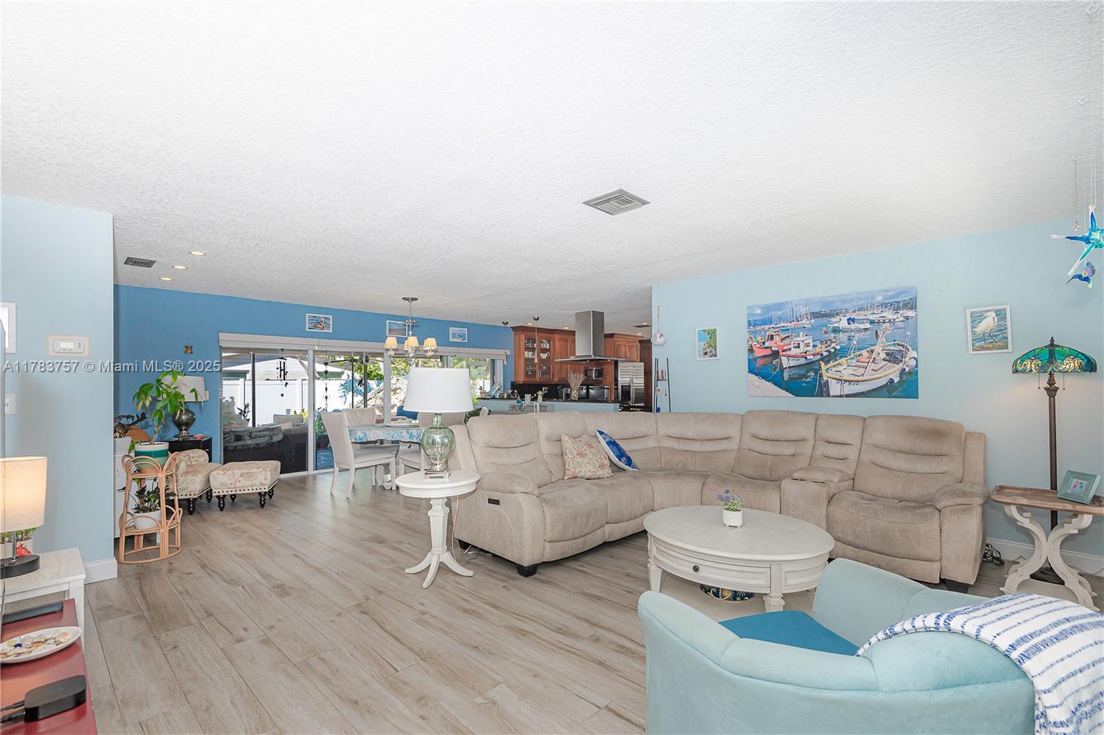 CORAL PARK - Residential Lease