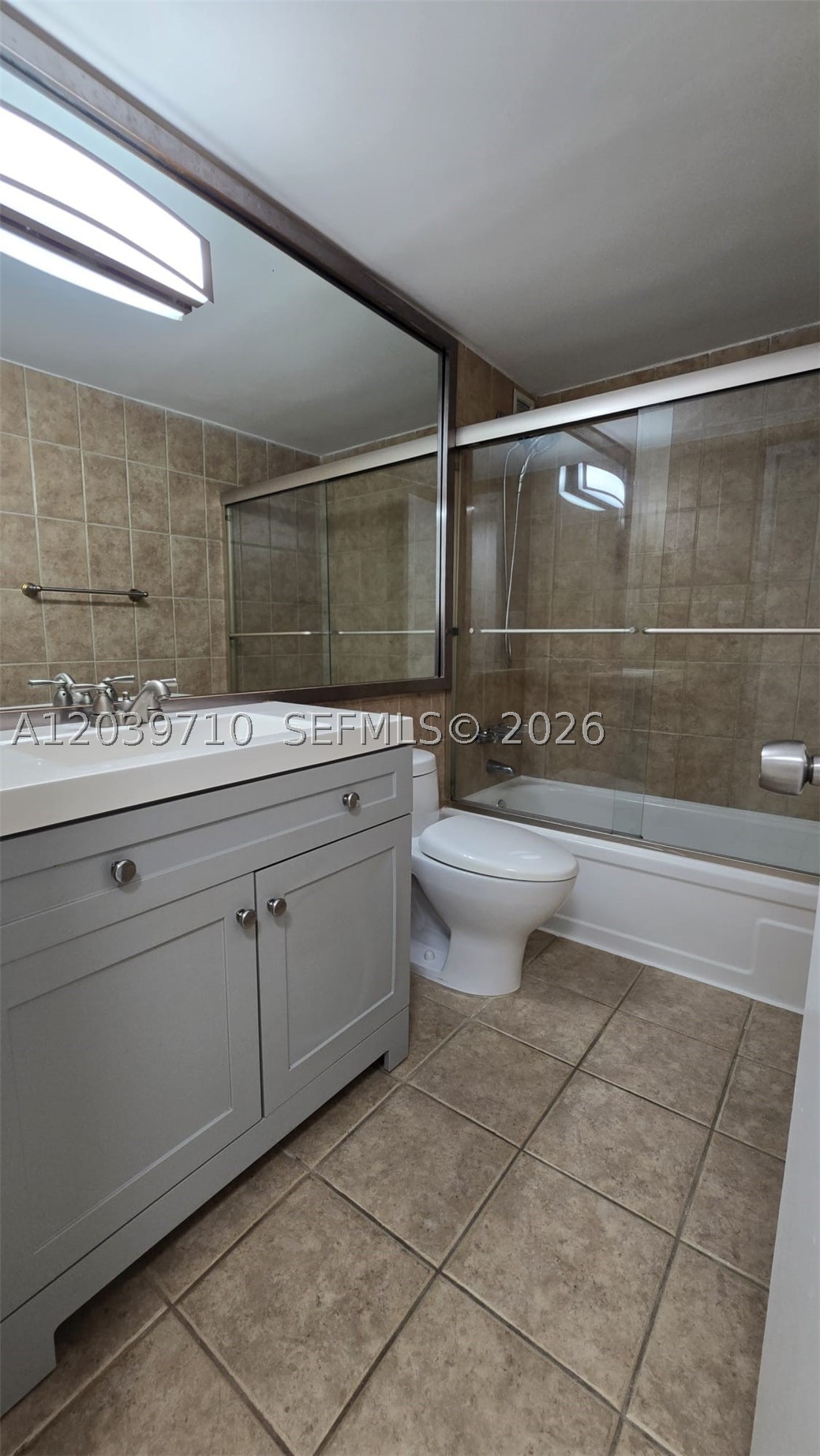 KENNEDY HOUSE CONDO - Residential