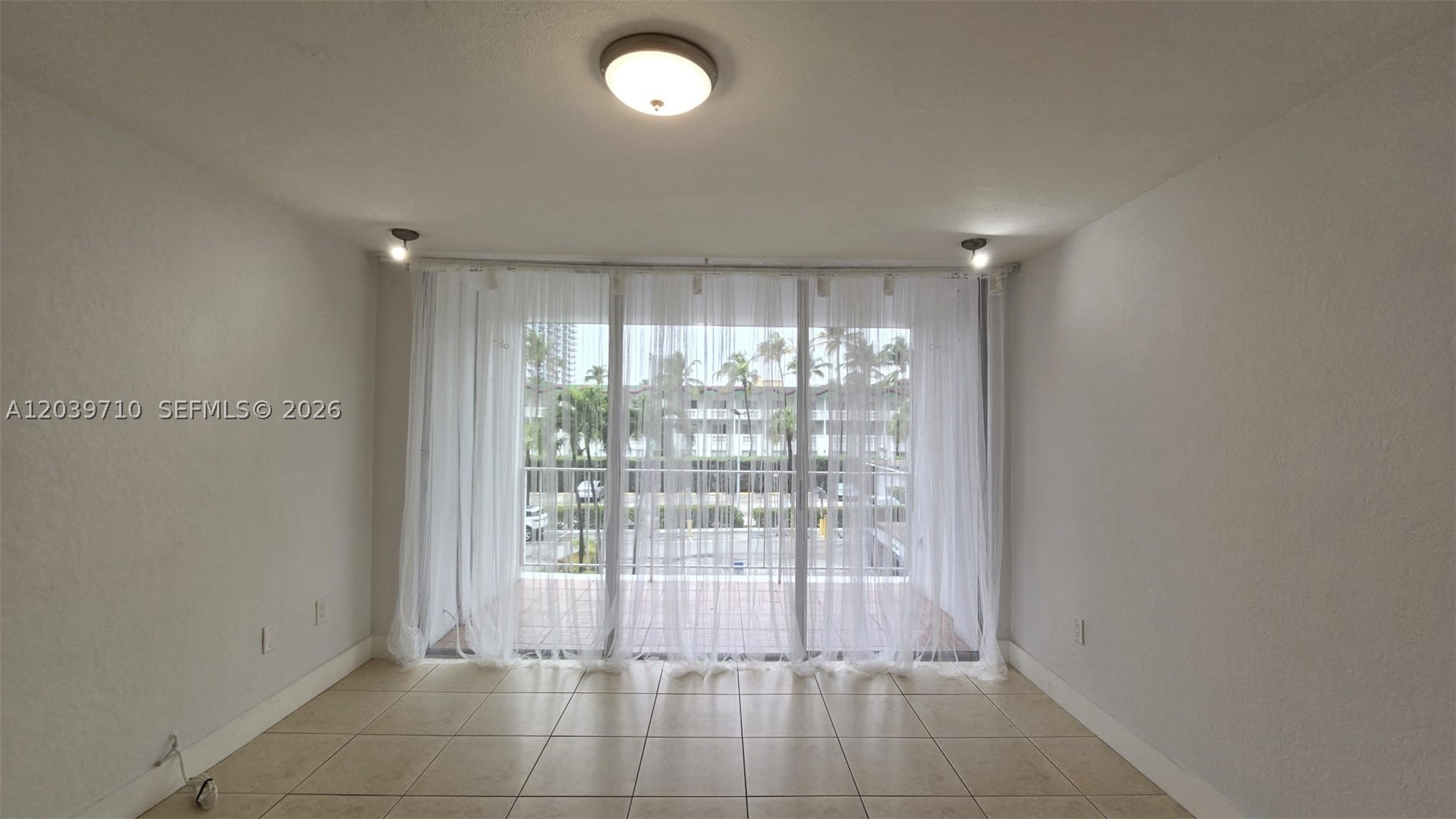 KENNEDY HOUSE CONDO - Residential