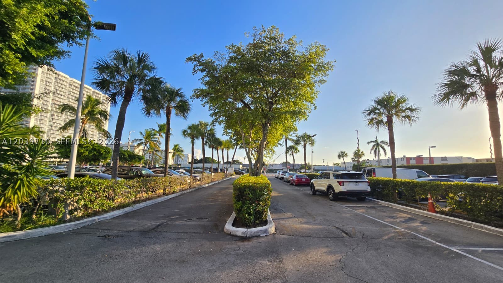 KENNEDY HOUSE CONDO - Residential