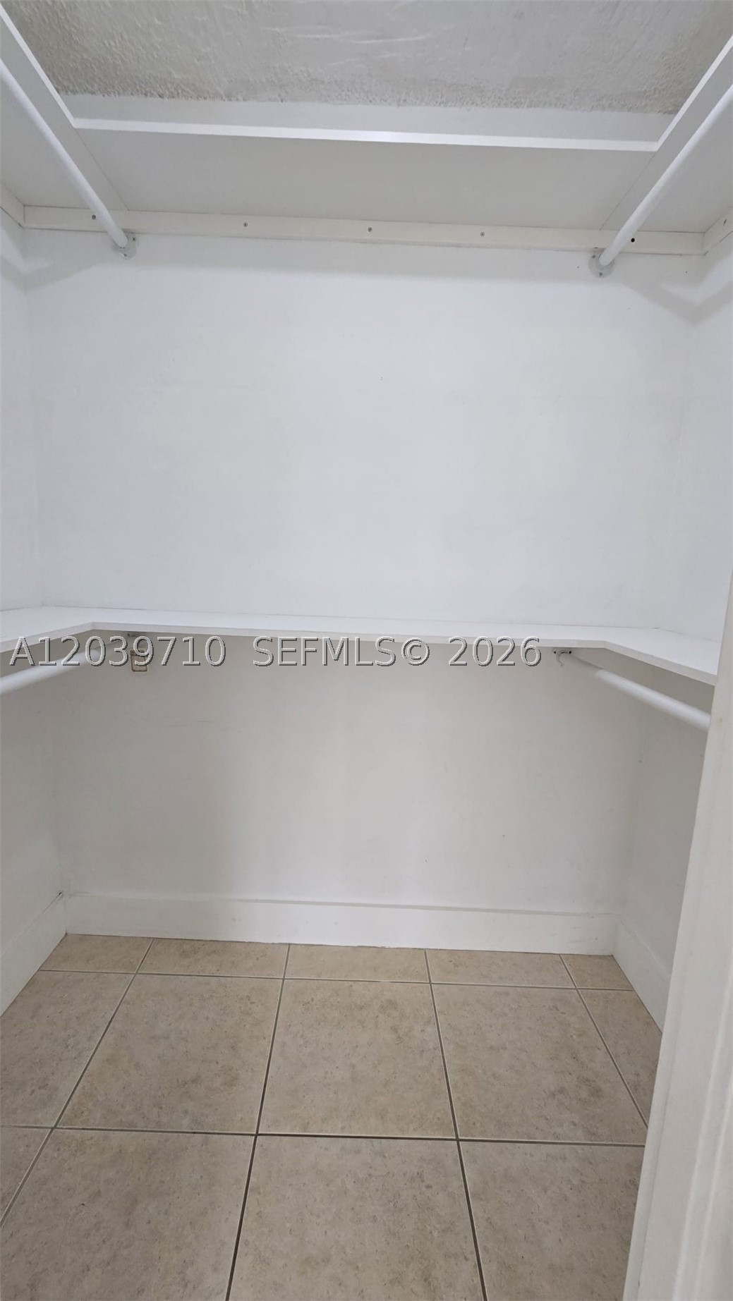 KENNEDY HOUSE CONDO - Residential