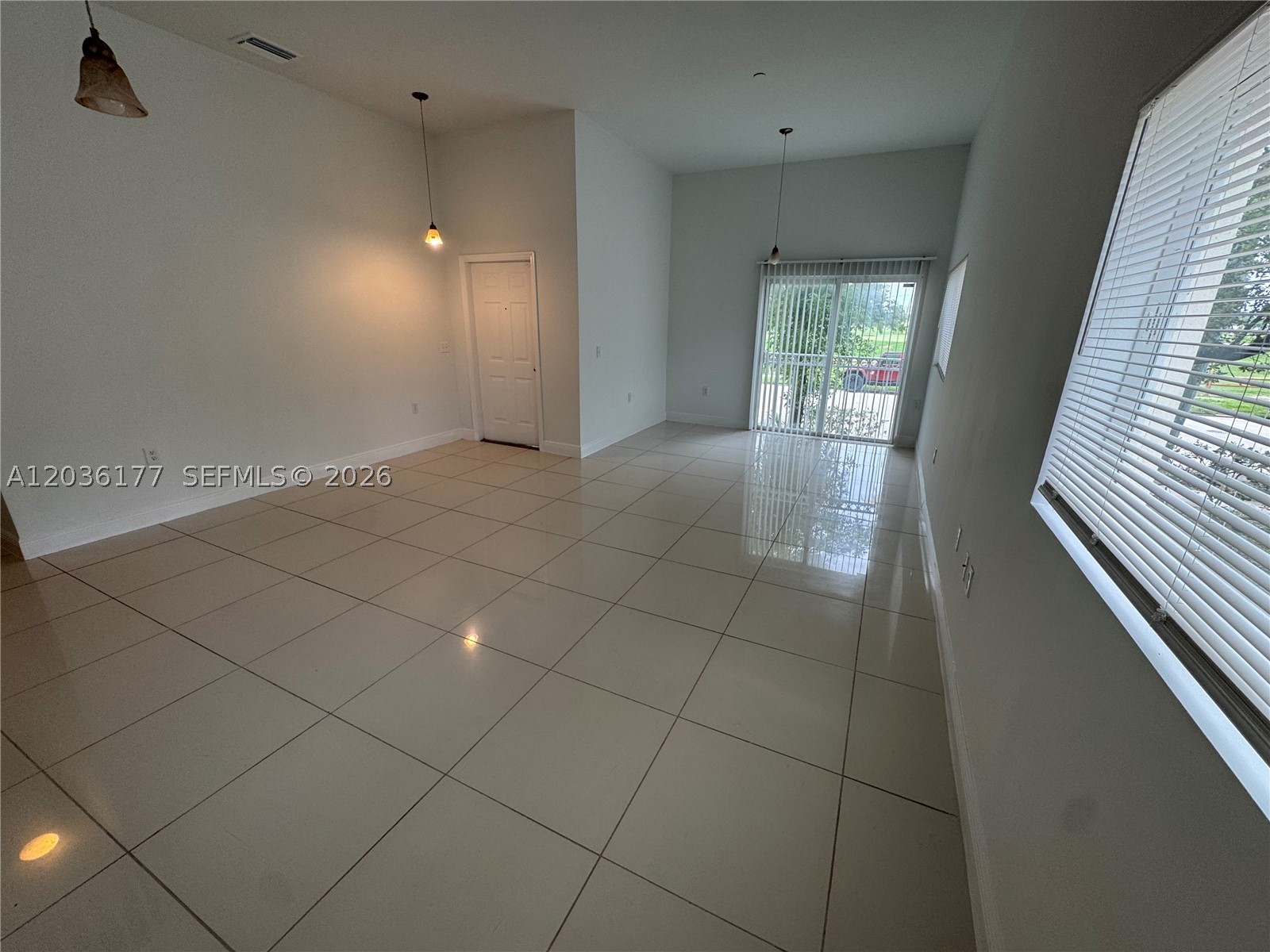 HOLLYWOOD - Residential