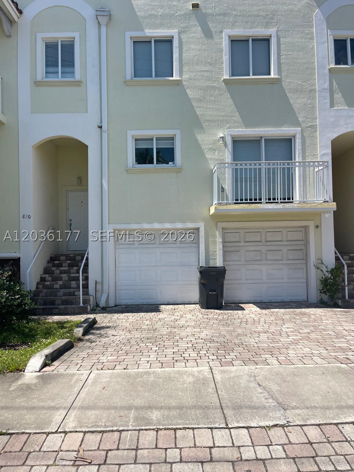 NO HOA! Beautiful, spacious, and pristine turn-key home featuring an amazing layout with 3 bedrooms plus a den! This property boasts a huge private rooftop access, perfect for watching sunsets and entertaining guests. Enjoy a large, fully renovated kitchen and dining area equipped with premium appliances, including an in-unit washer & dryer. Location is unbeatable: located directly across the street from the brand-new, recently completed golf course and country club! Just a few minutes' walk to Downtown Hollywood and Young Circle’s vibrant nightlife, and a short drive to pristine beaches and major highways. Excellent school district. Fast approval process—ready for a quick closing! Perfect for buyers or investors looking for luxury lifestyle without HOA restrictions.