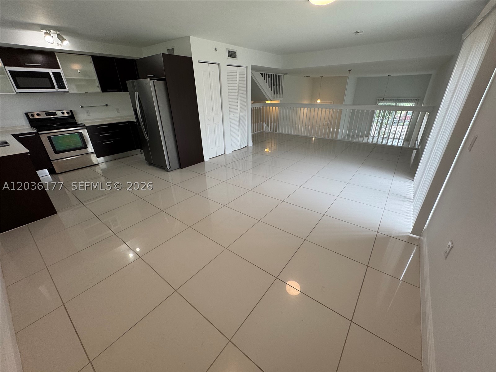 HOLLYWOOD - Residential