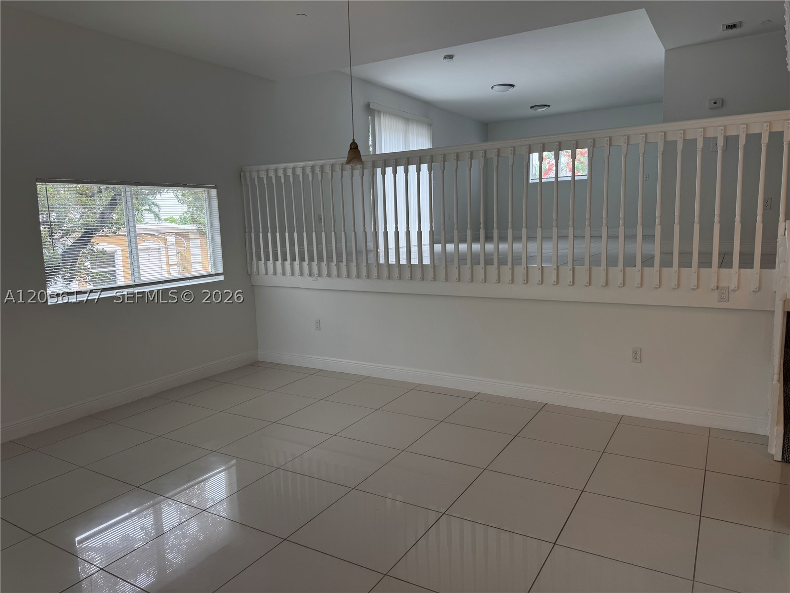 HOLLYWOOD - Residential