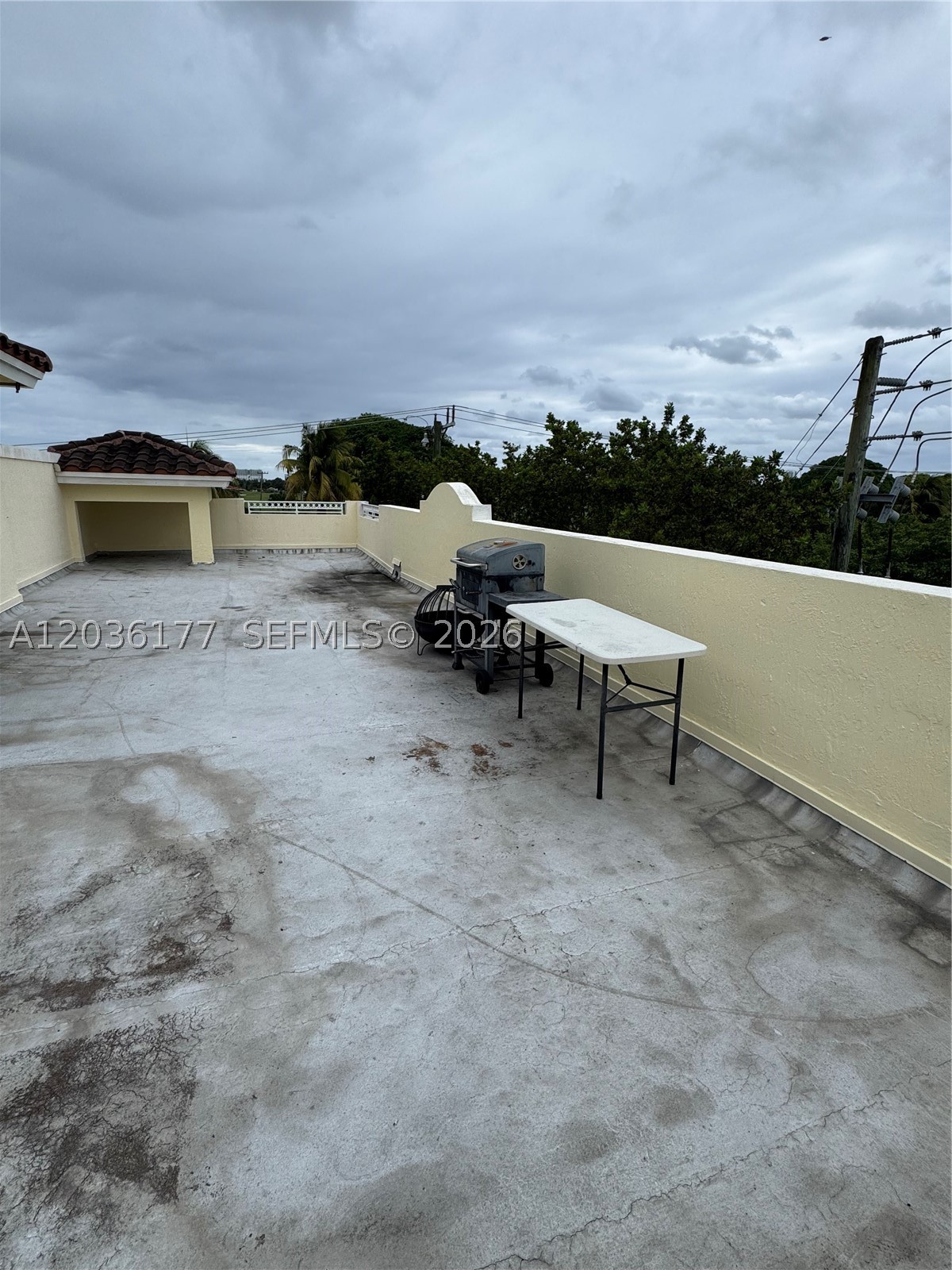 HOLLYWOOD - Residential