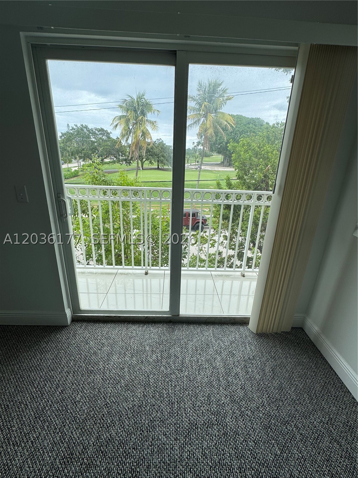 HOLLYWOOD - Residential