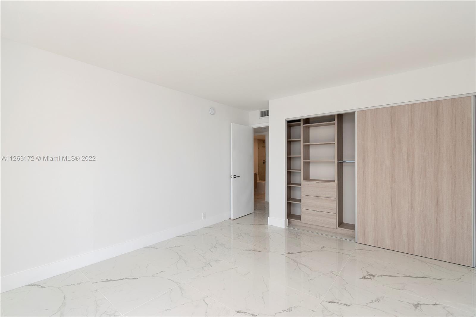 BRICKELL PLACE CONDO - Residential Lease