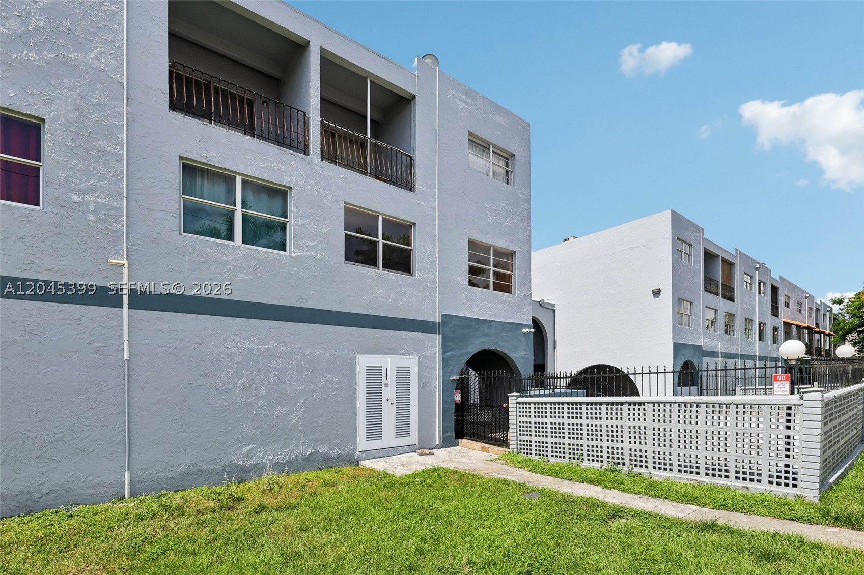 WESTLAND PLAZA GARDENS CO - Residential