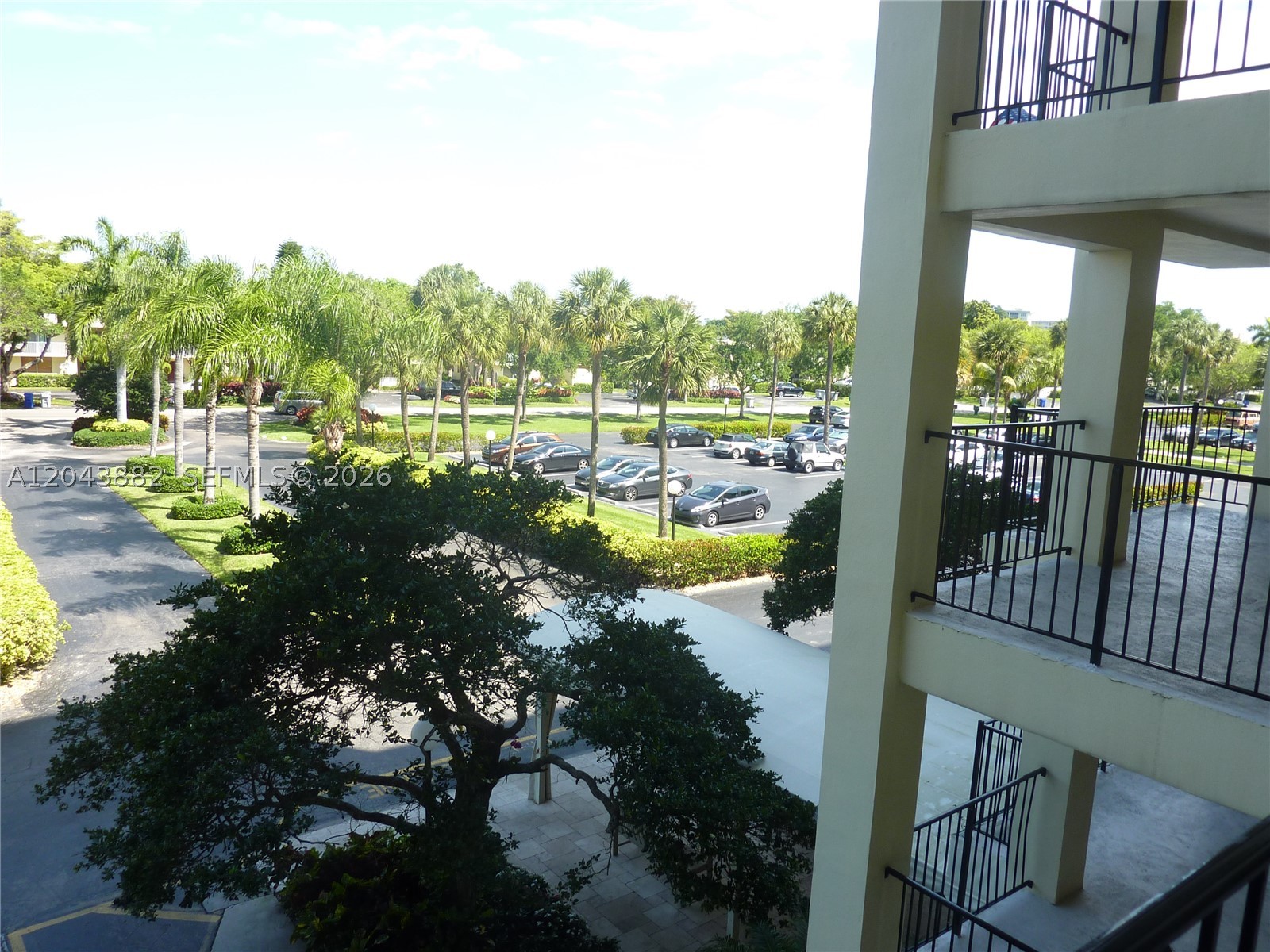 NO 11 PALM-AIRE COUNTRY C - Residential