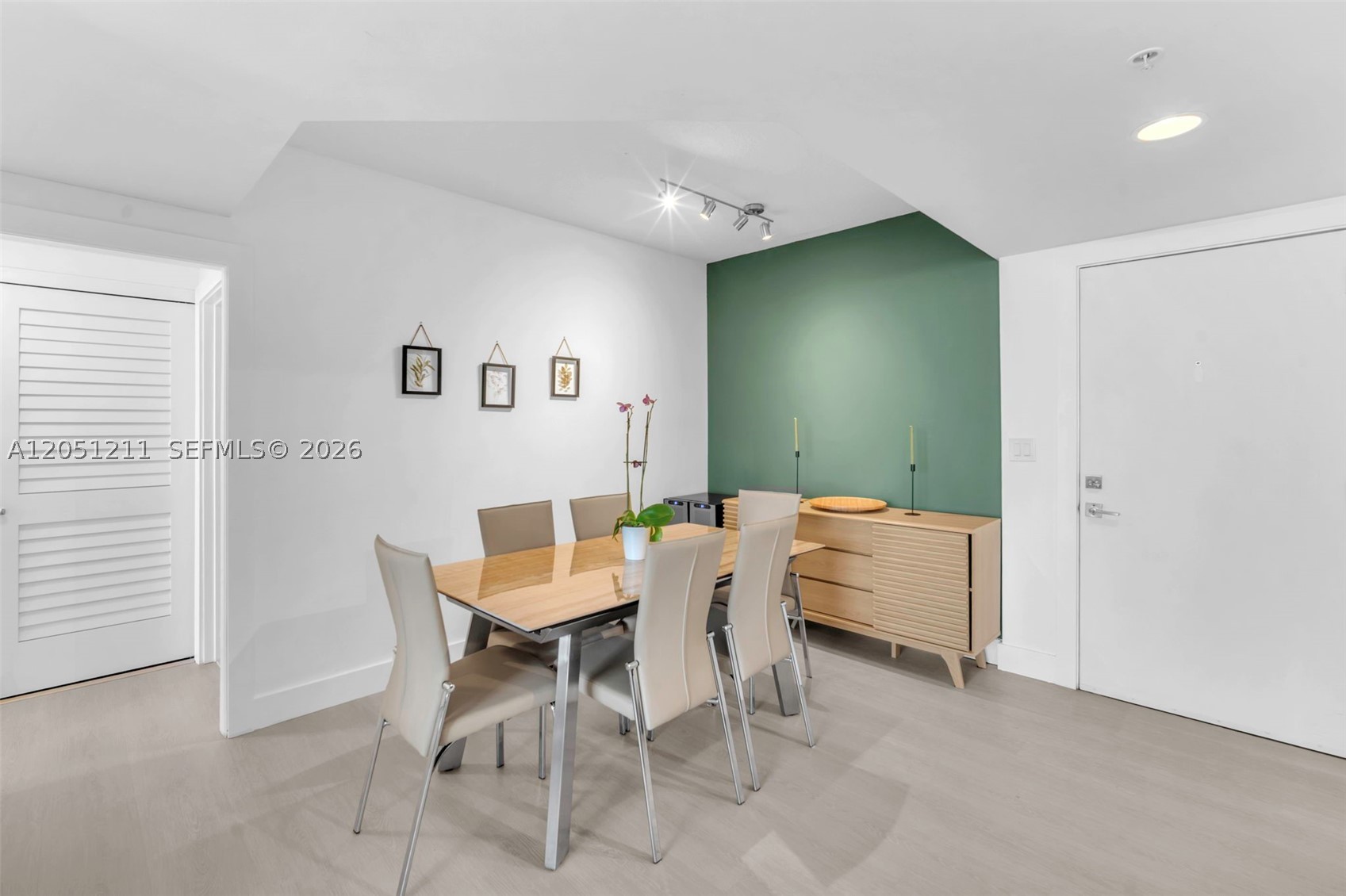 VENTURE AT AVENTURA EAST - Residential