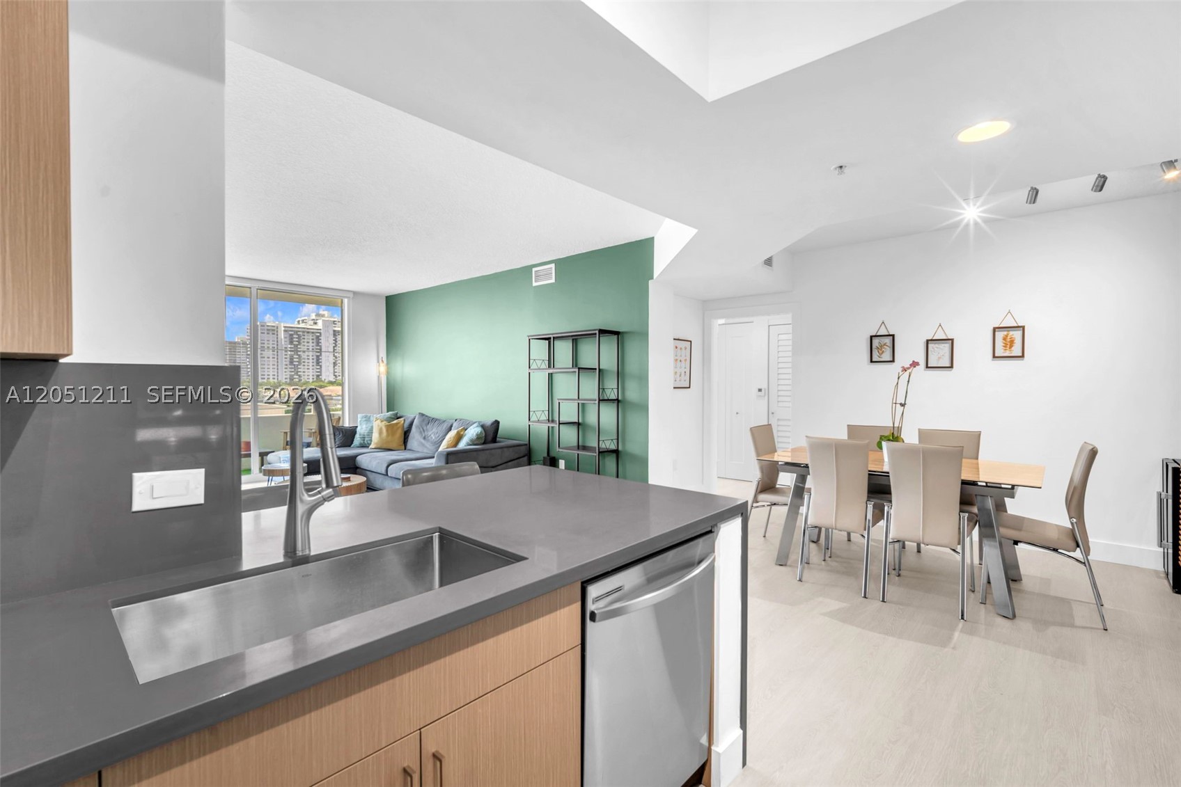 VENTURE AT AVENTURA EAST - Residential