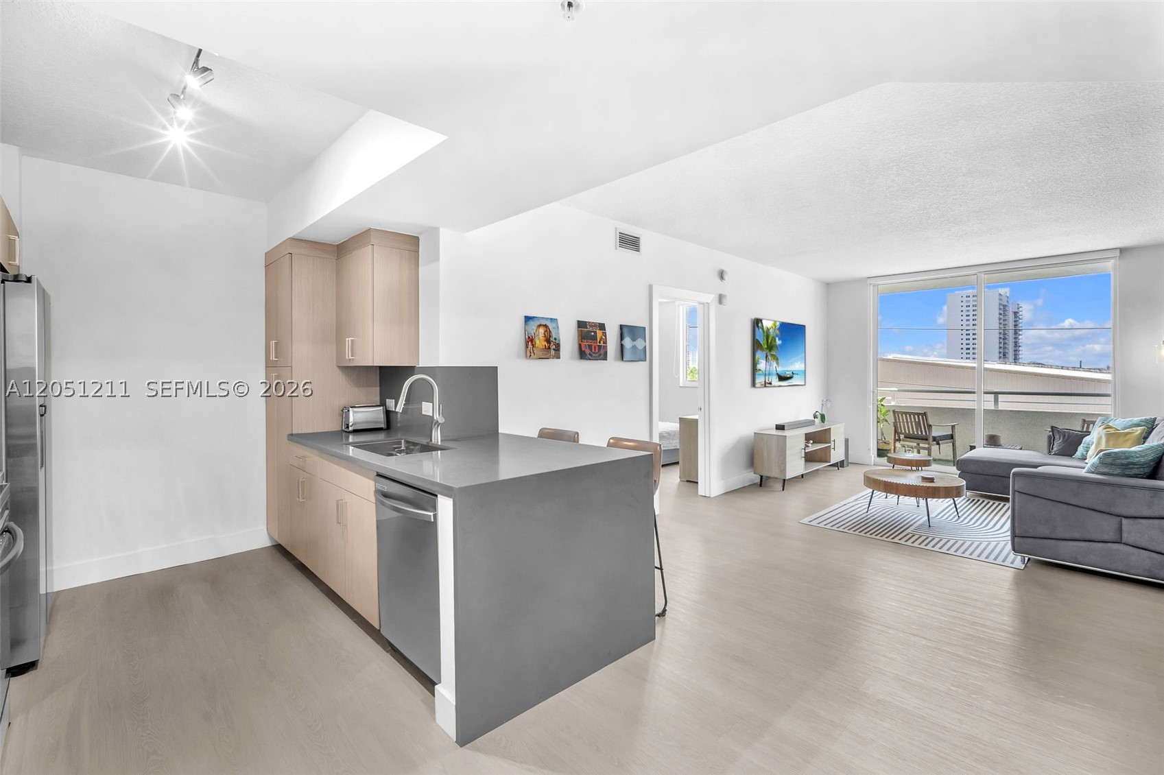 VENTURE AT AVENTURA EAST - Residential
