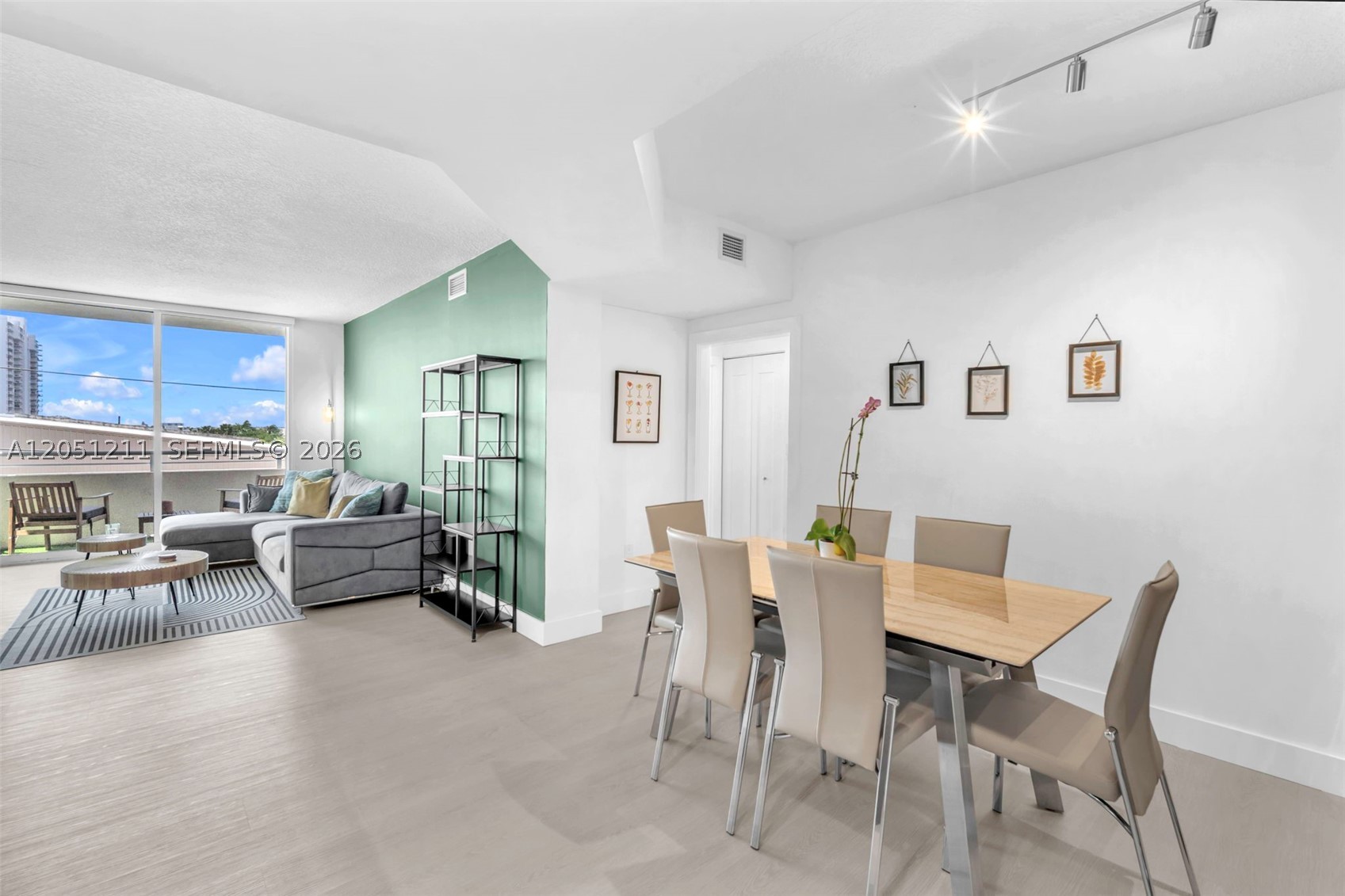 VENTURE AT AVENTURA EAST - Residential
