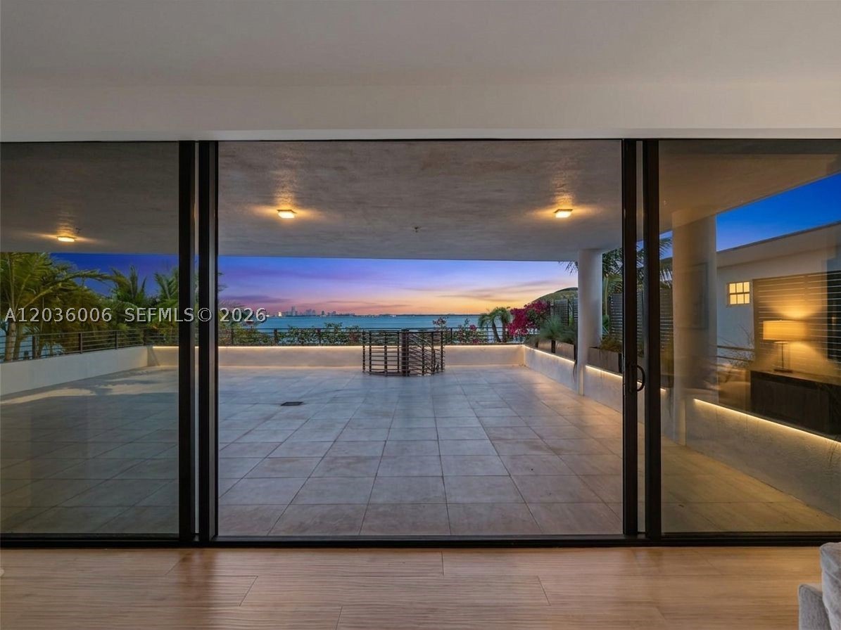 ISLE OF NORMANDY MIAMI VI - Residential