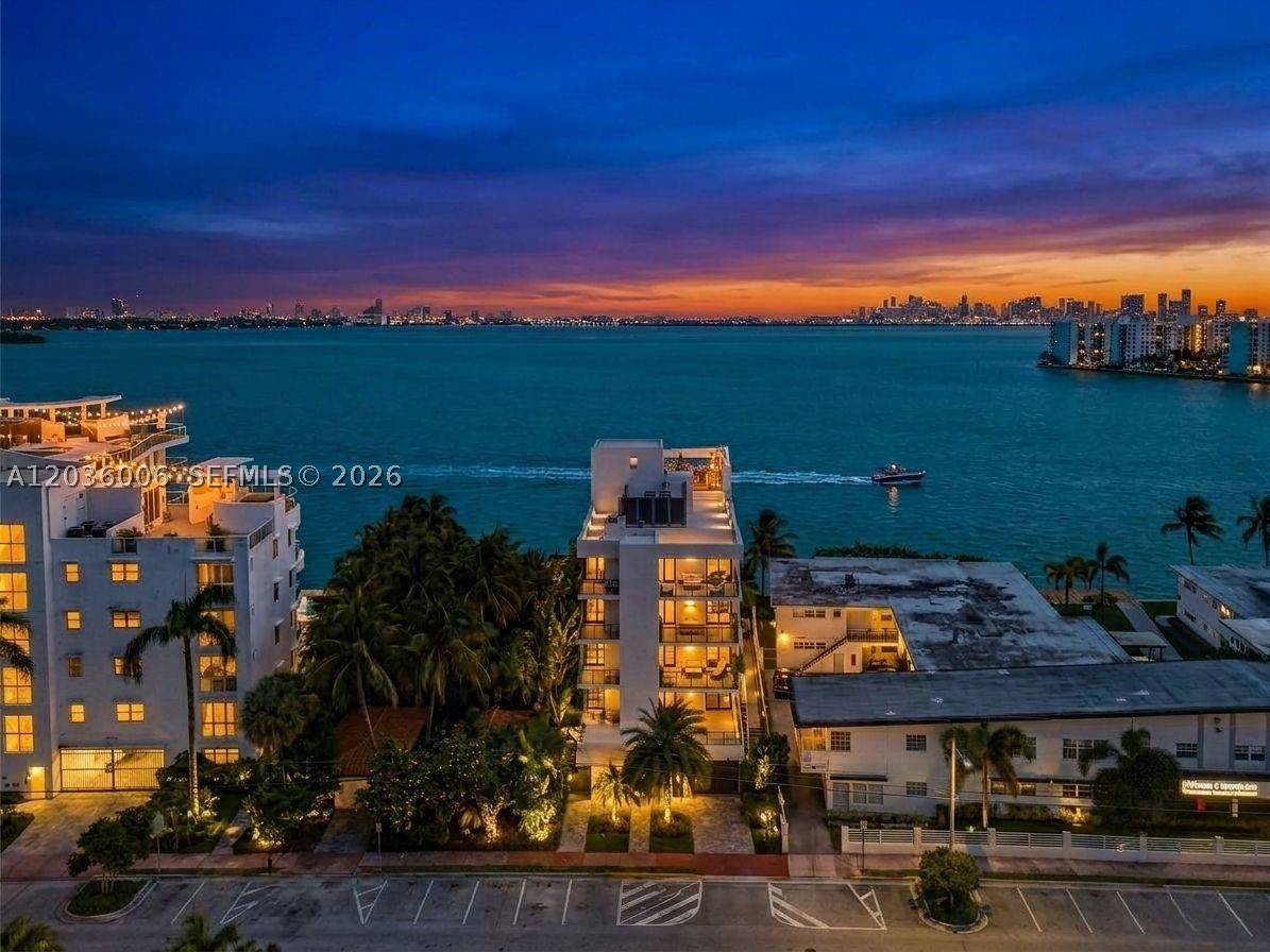 ISLE OF NORMANDY MIAMI VI - Residential