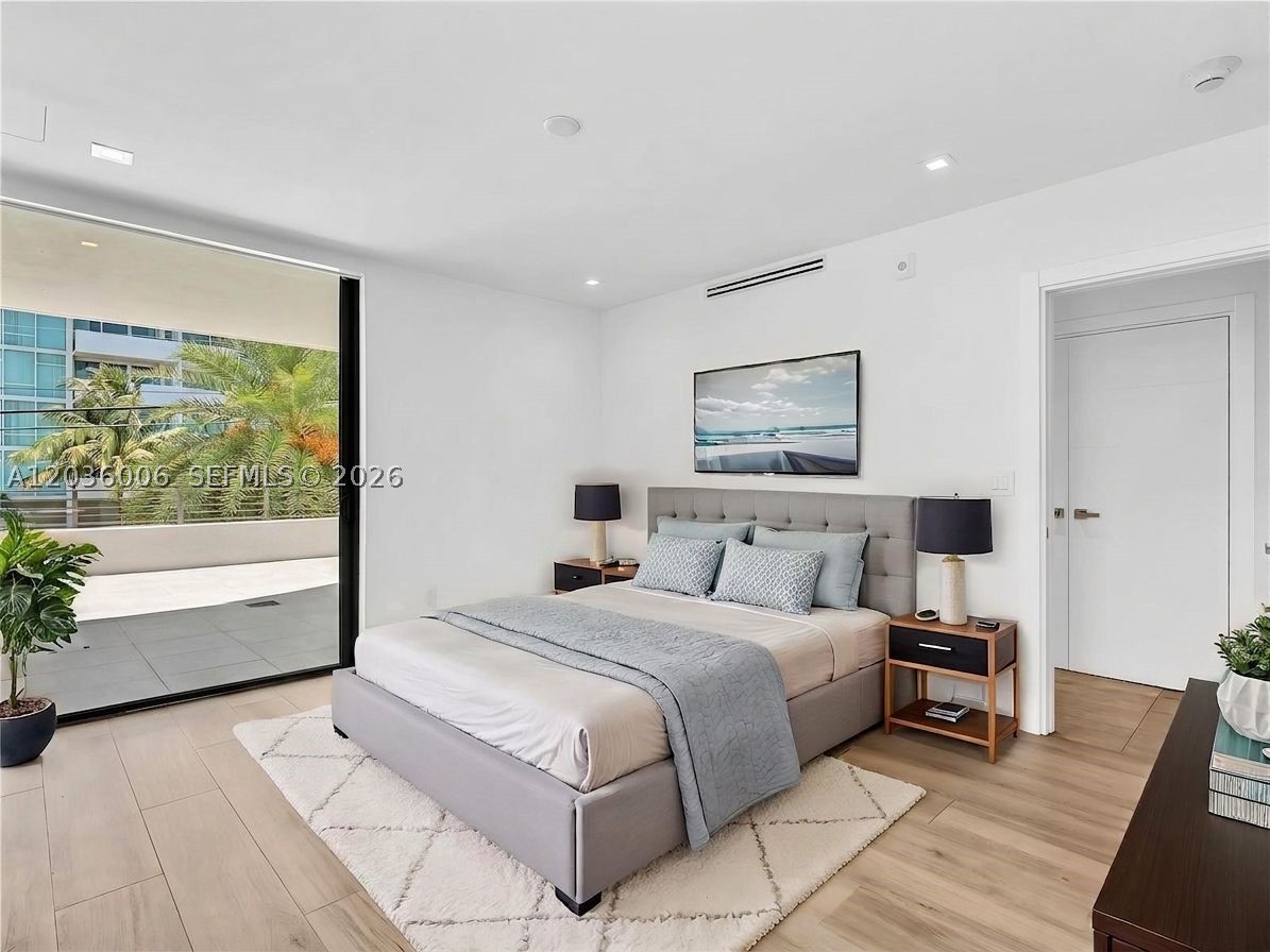 ISLE OF NORMANDY MIAMI VI - Residential