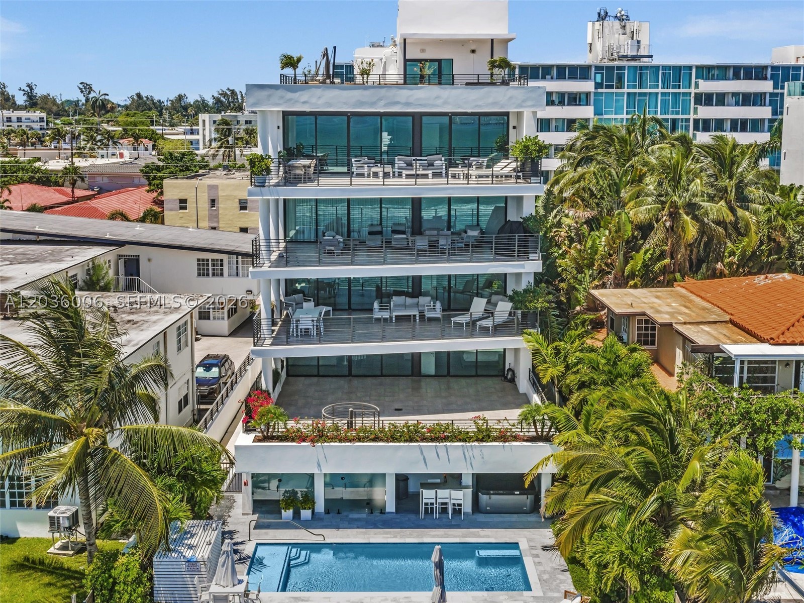 ISLE OF NORMANDY MIAMI VI - Residential