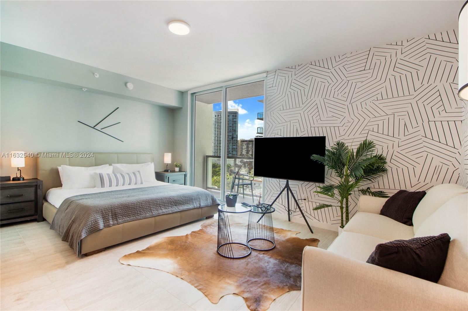 QUADRO CONDO - Residential