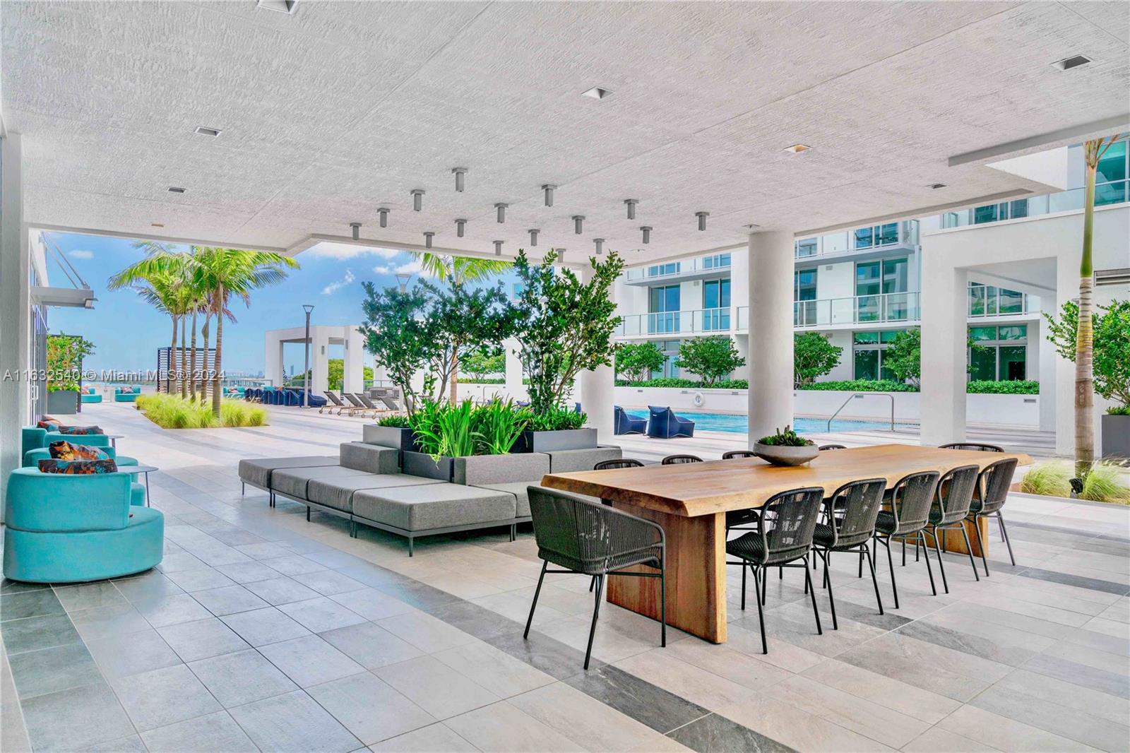 QUADRO CONDO - Residential