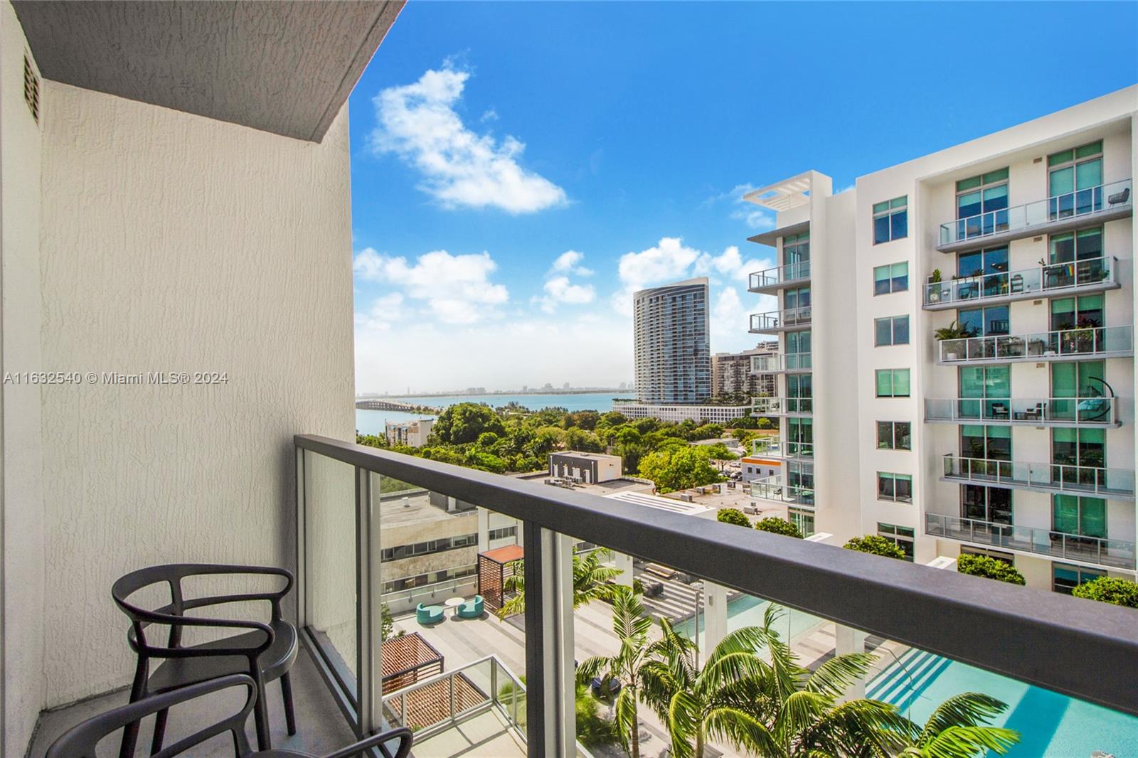 QUADRO CONDO - Residential
