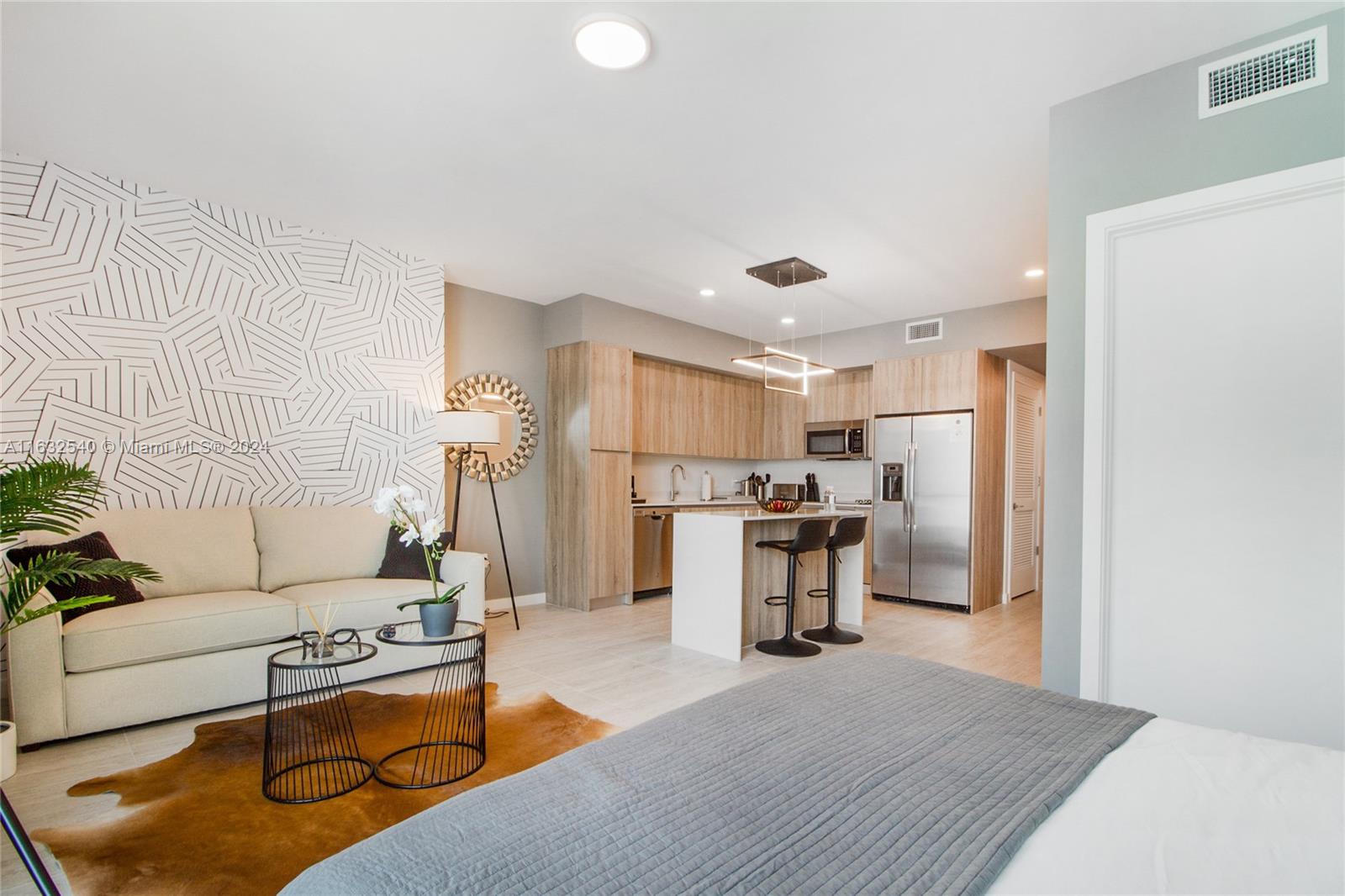 QUADRO CONDO - Residential