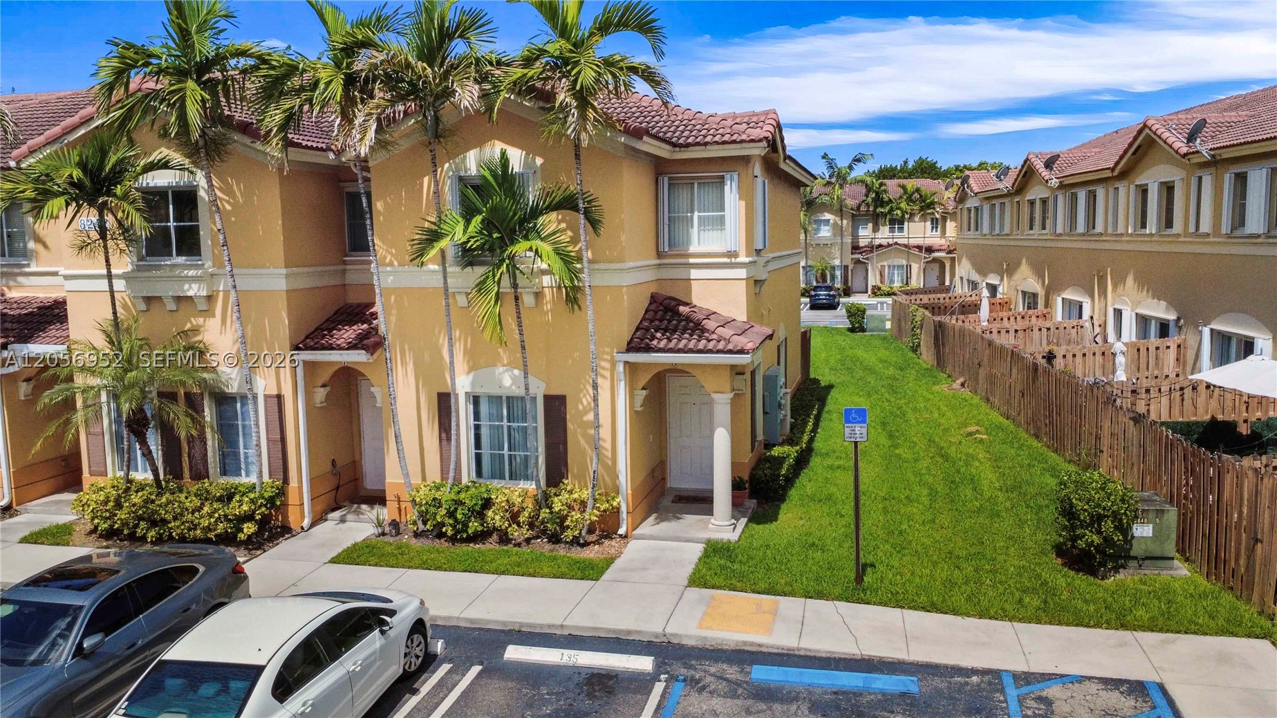 LEEWARD AT ISLANDS AT DOR - Residential