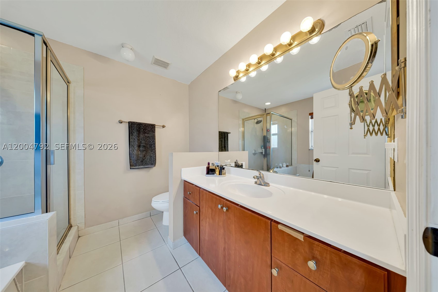 LAKES BY THE BAY JAY - Residential