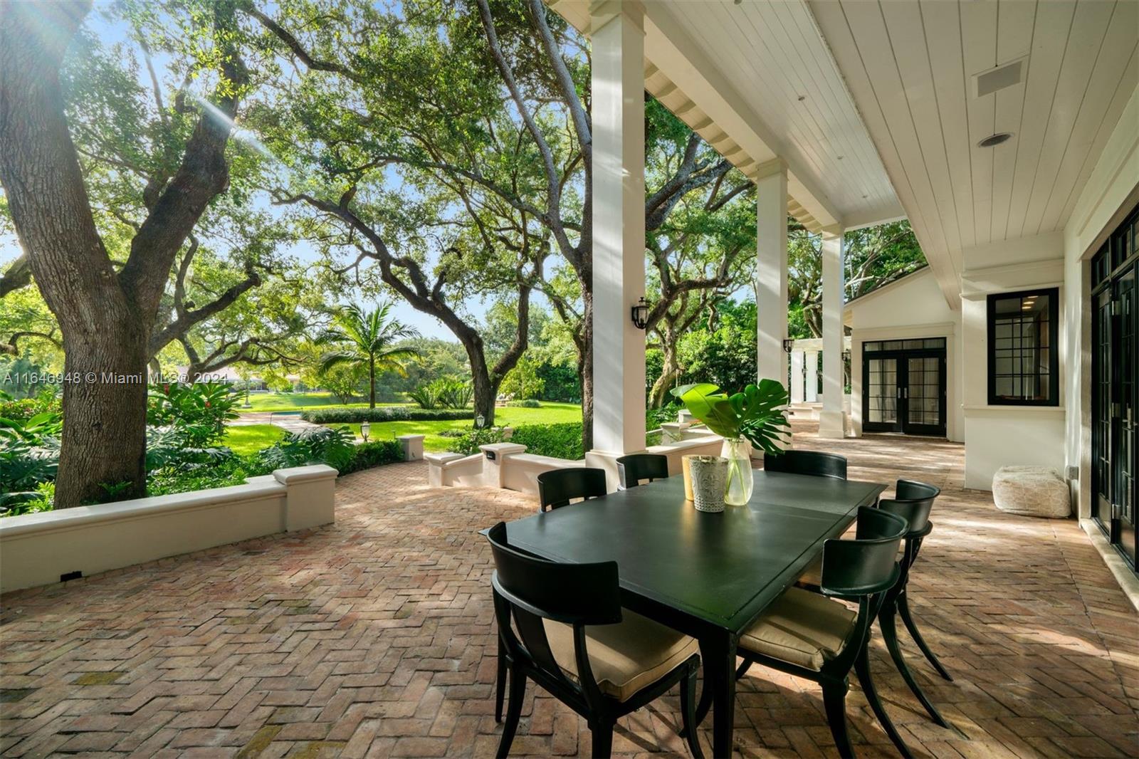SNAPPER CREEK LAKES SUB - Residential