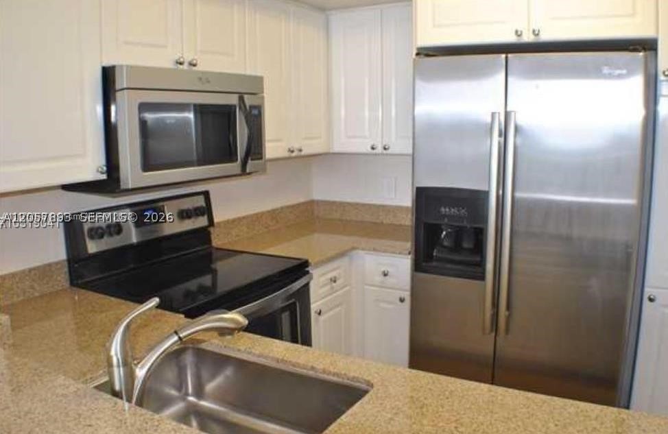 SUNSET HARBOUR SOUTH COND - Residential