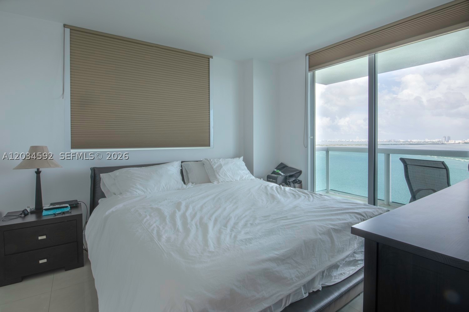 1800 CLUB CONDO - Residential Lease