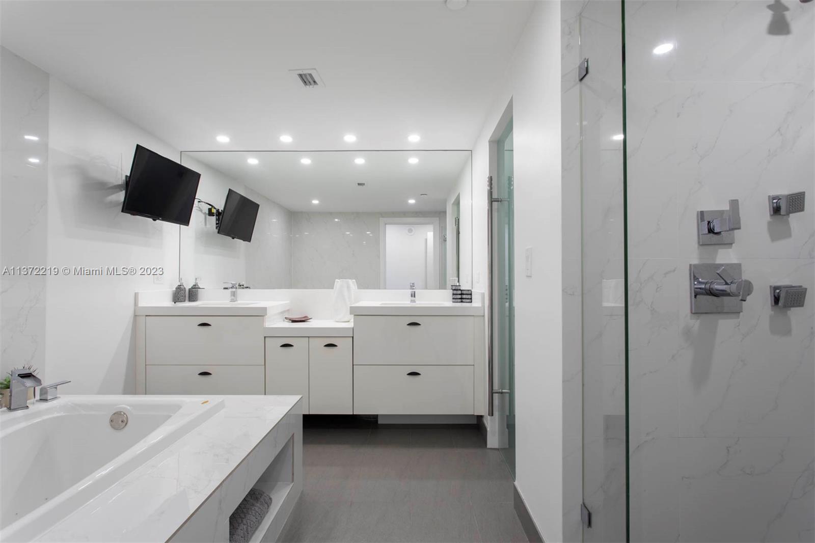 Turnberry Isle South Tower - Residential