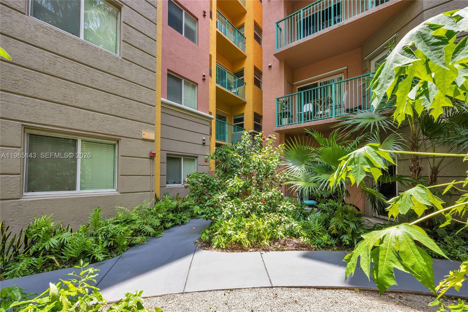 VALENCIA CONDO - Residential