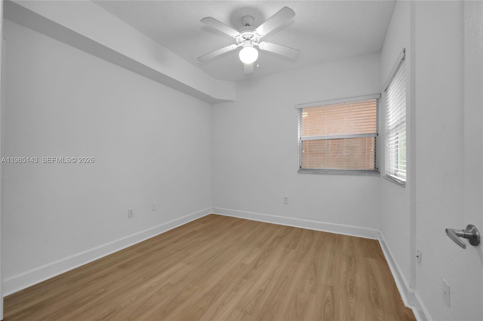 VALENCIA CONDO - Residential