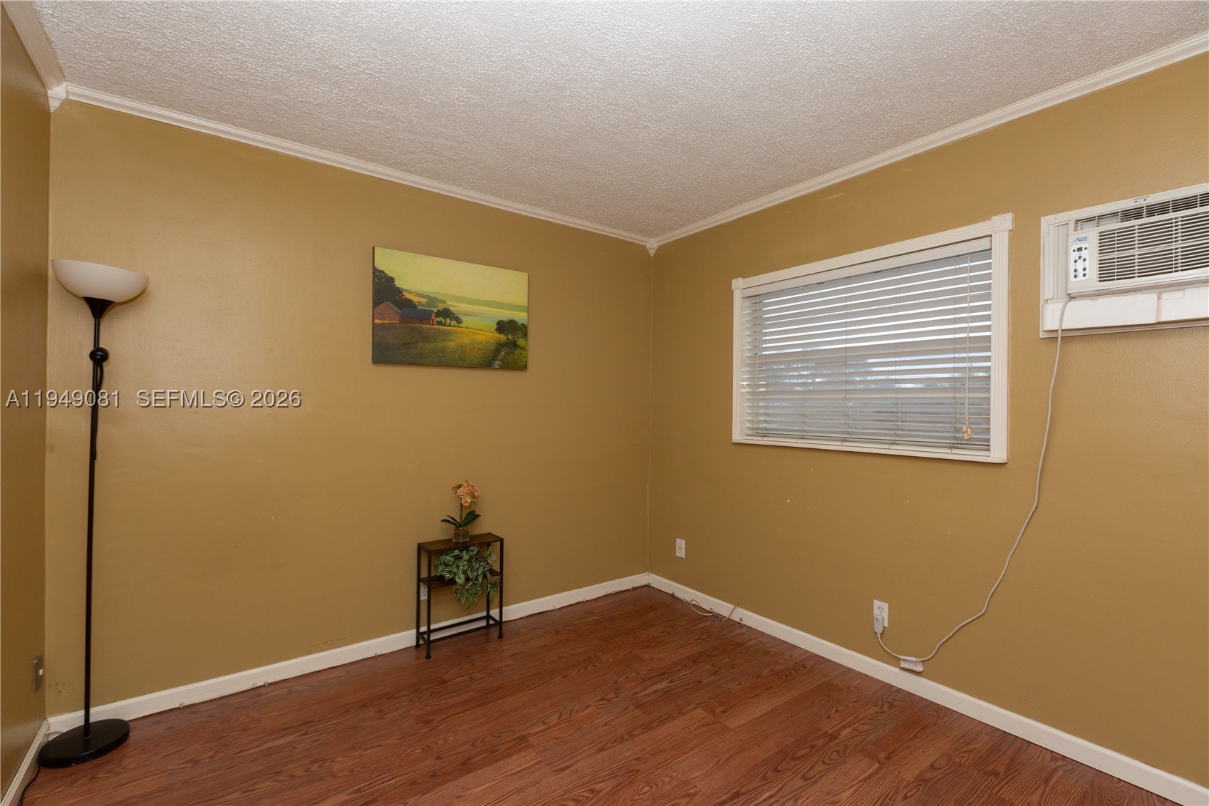 PEMBROKE HOUSE CONDO - Residential