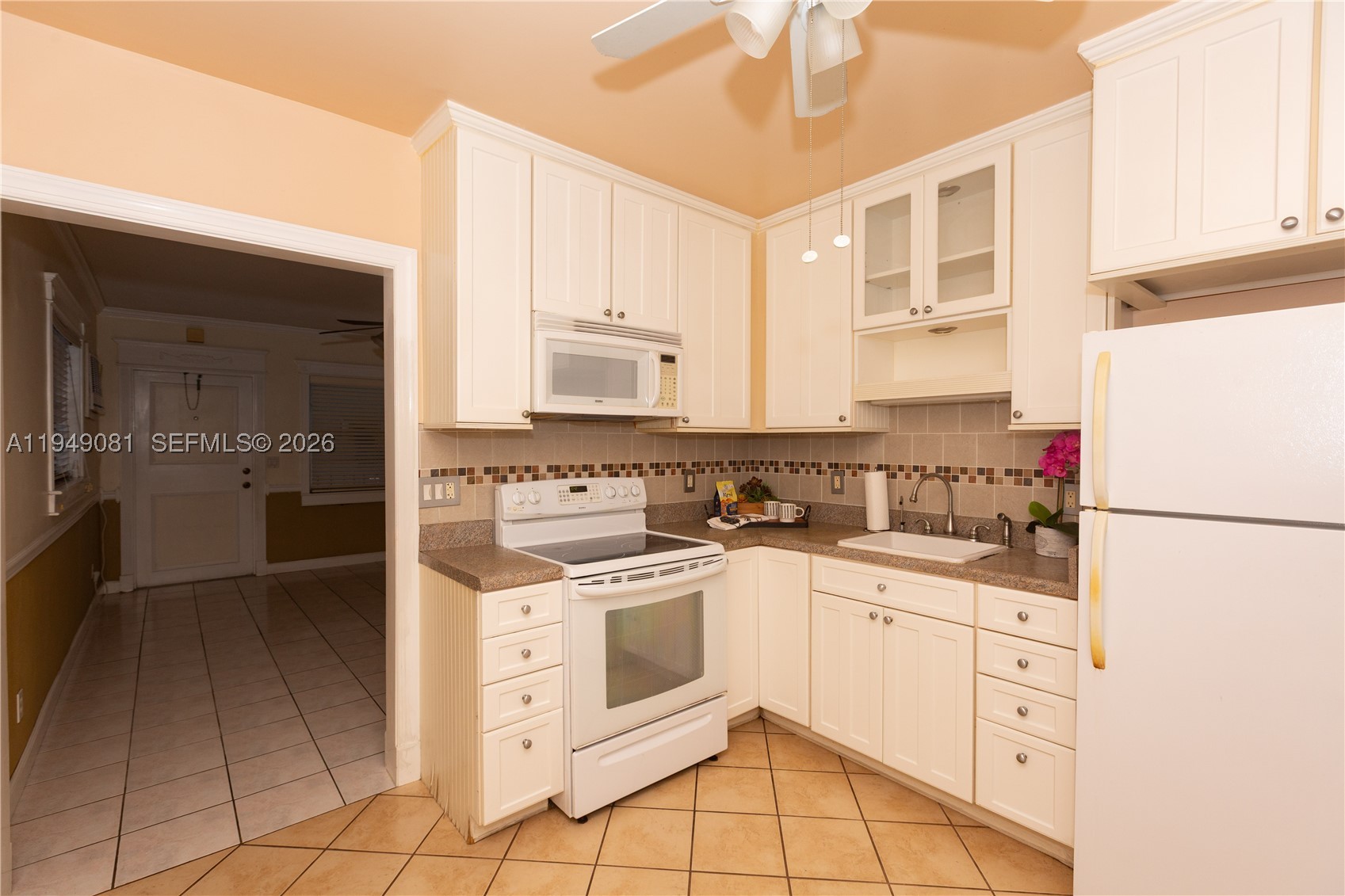 PEMBROKE HOUSE CONDO - Residential