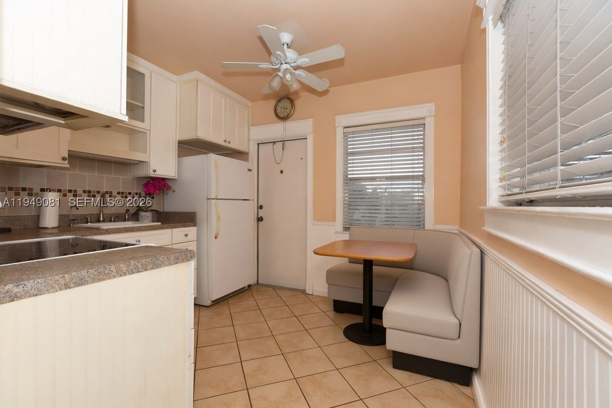 PEMBROKE HOUSE CONDO - Residential